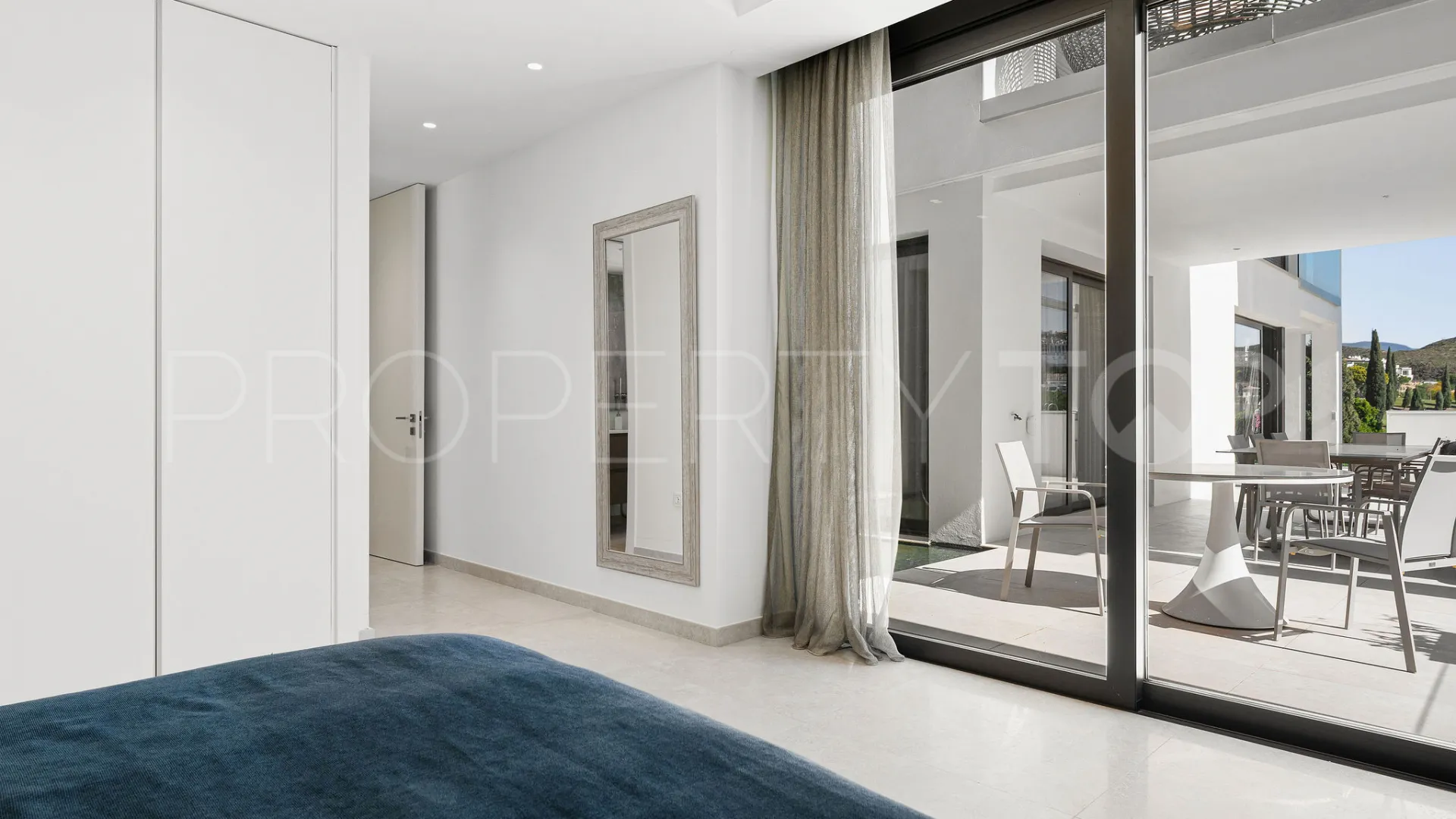 Villa en venta en Los Flamingos con 5 dormitorios