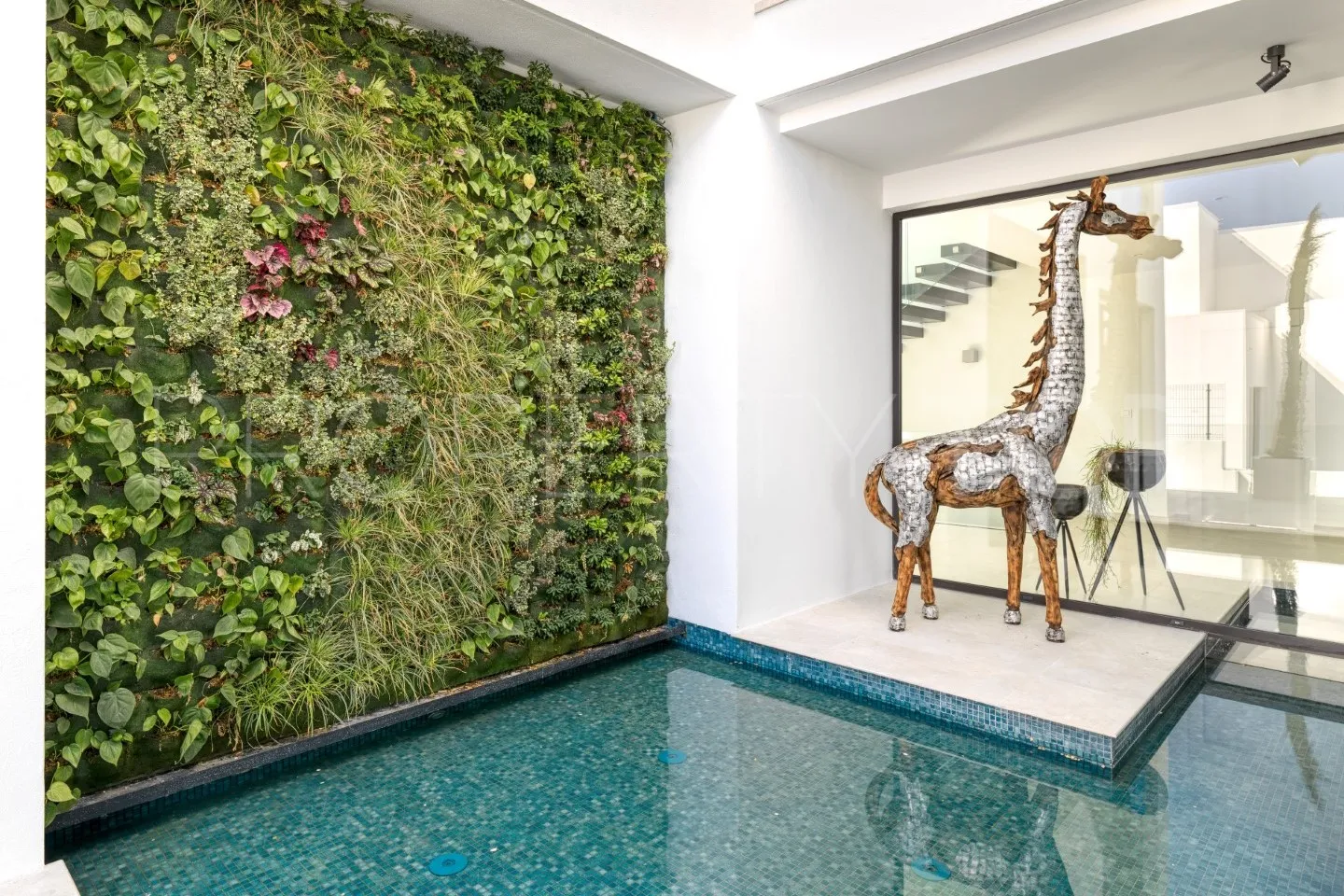 Villa en venta en Los Flamingos con 5 dormitorios
