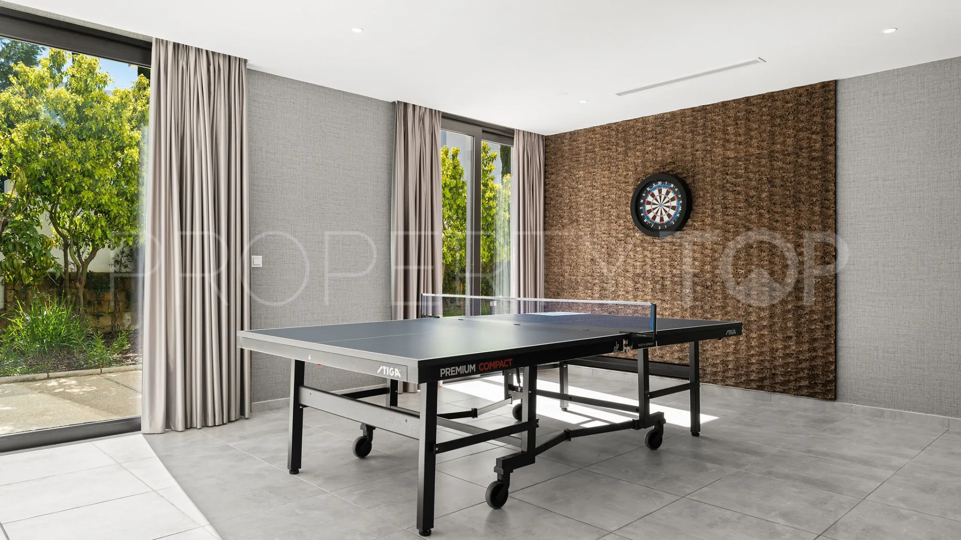 Villa en venta en Los Flamingos con 5 dormitorios