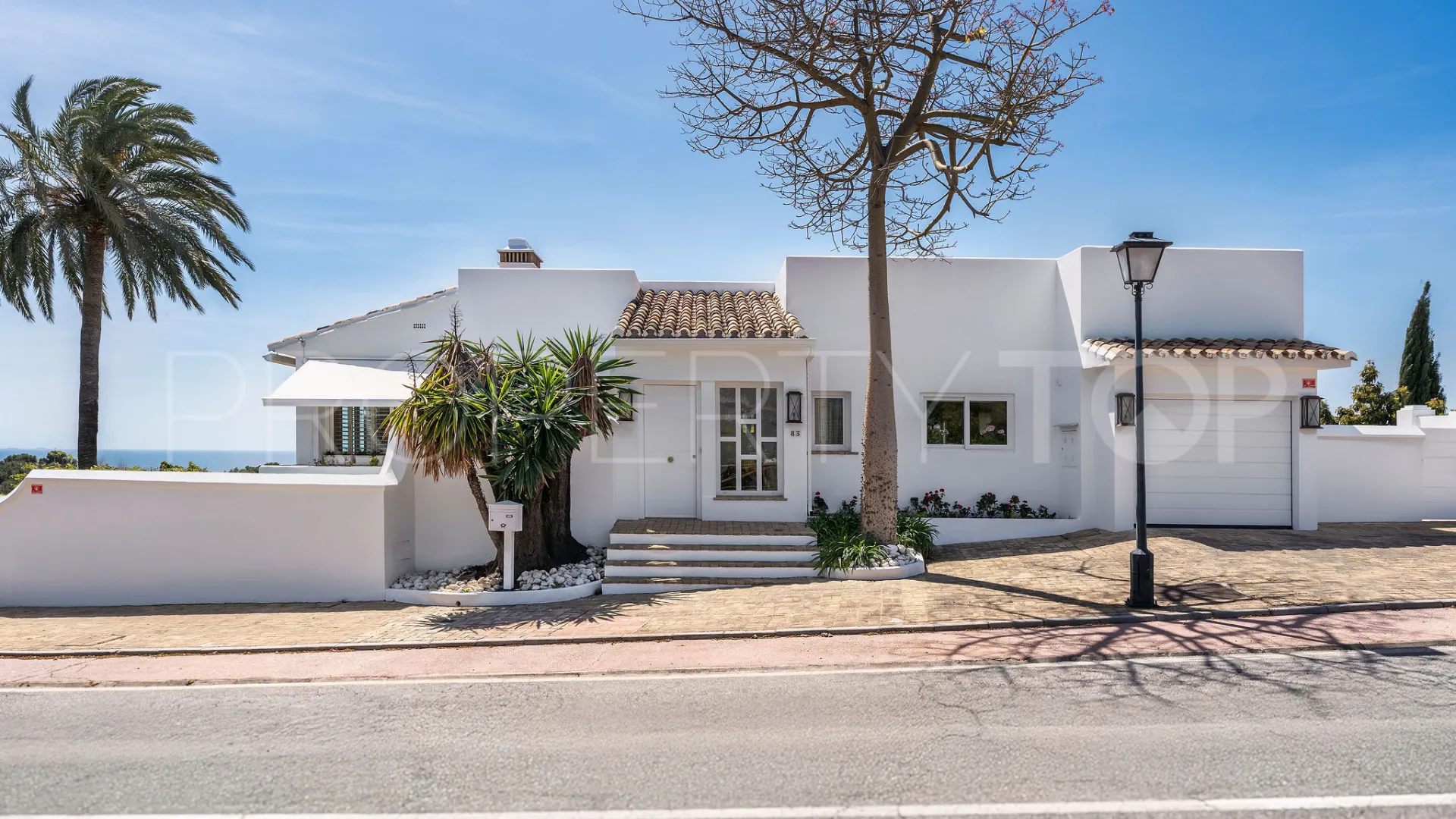 Villa a la venta con 4 dormitorios en Nueva Andalucia