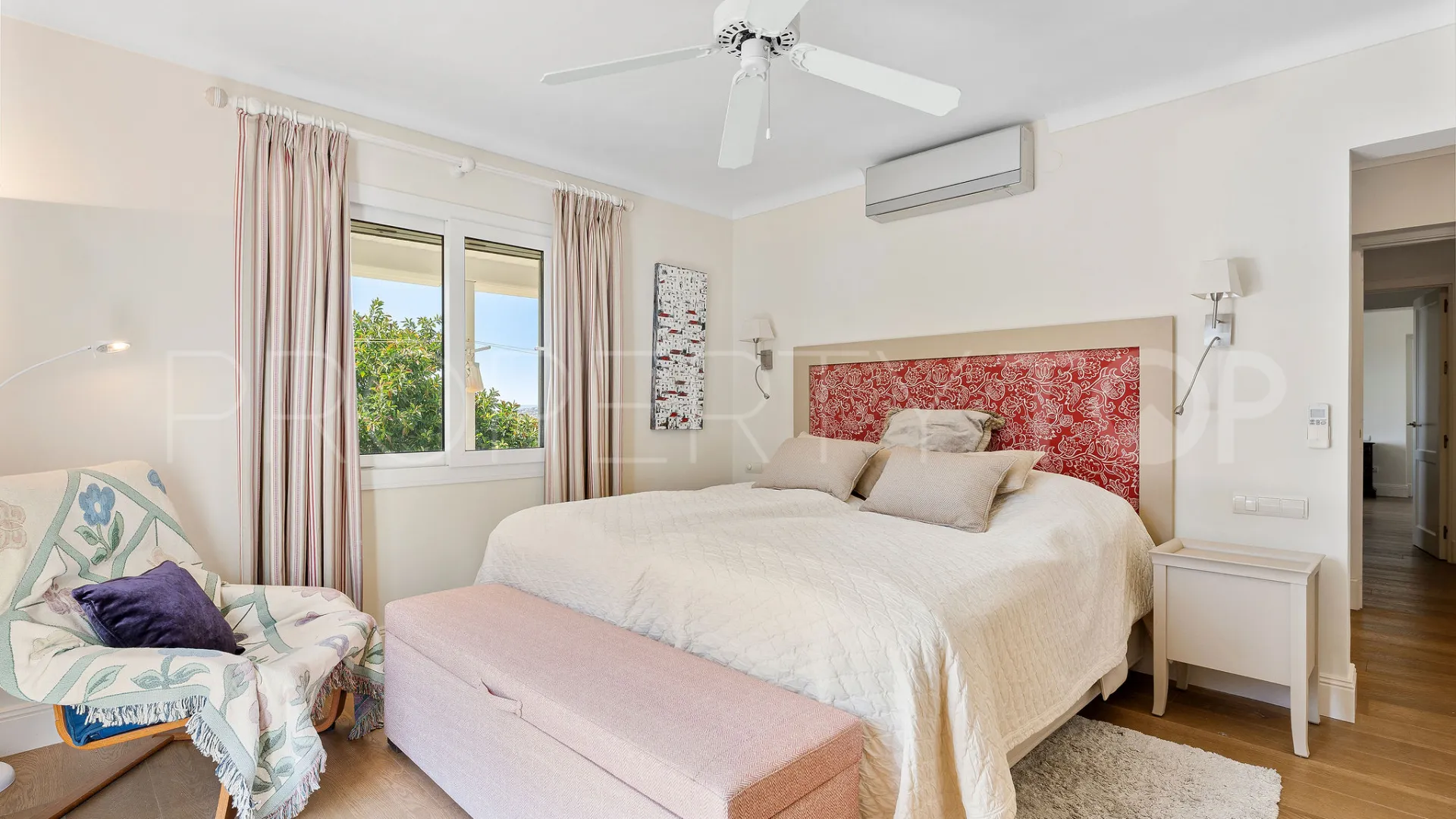Villa a la venta con 4 dormitorios en Nueva Andalucia