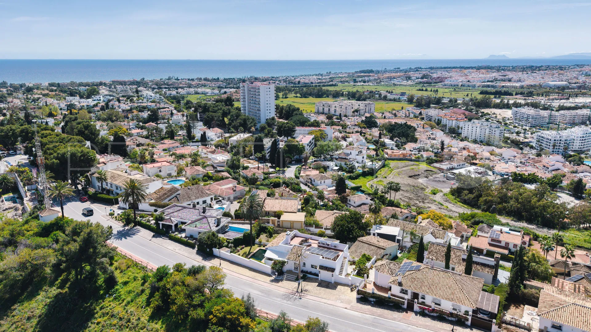 Villa a la venta con 4 dormitorios en Nueva Andalucia
