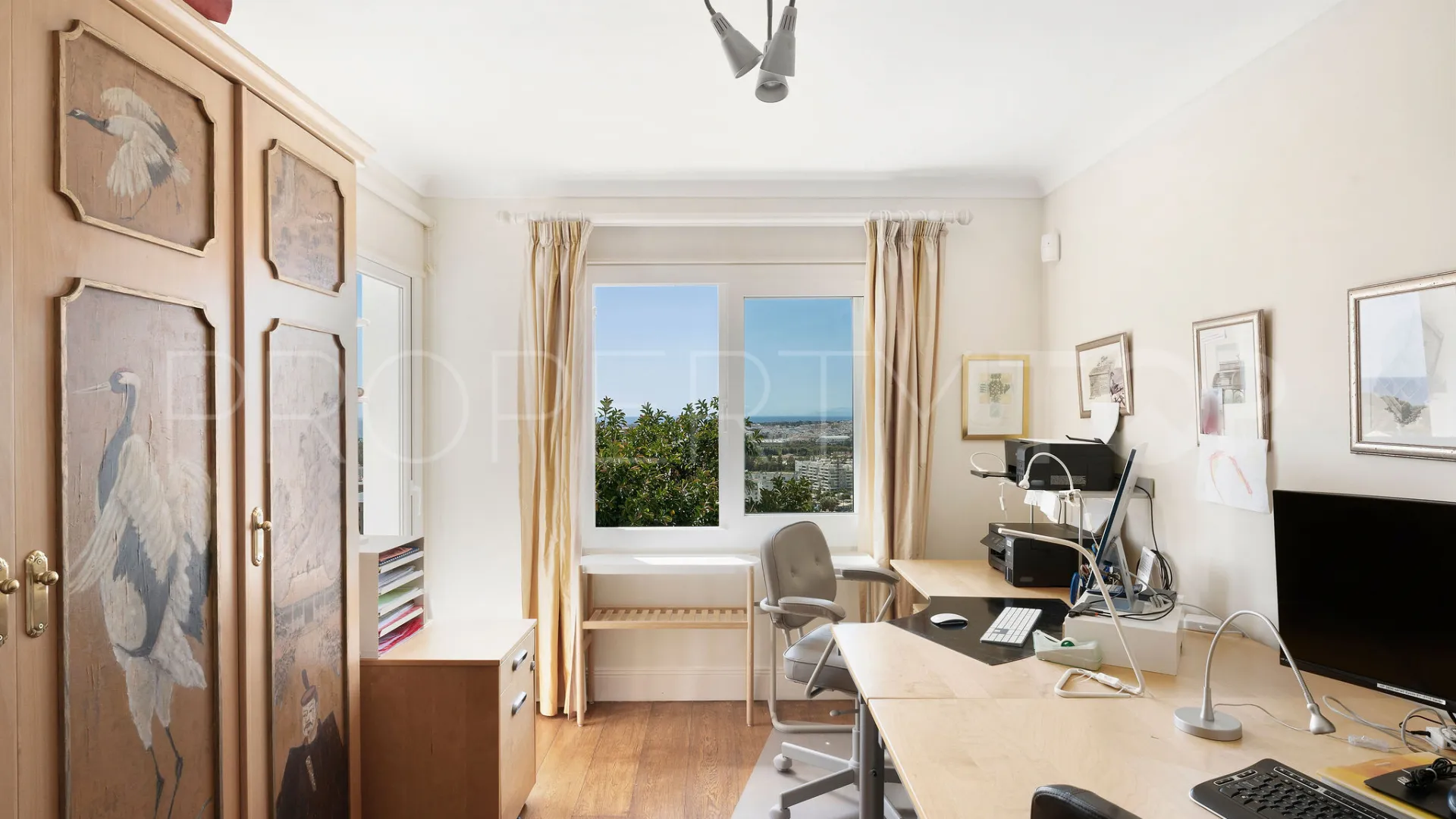 Villa a la venta con 4 dormitorios en Nueva Andalucia