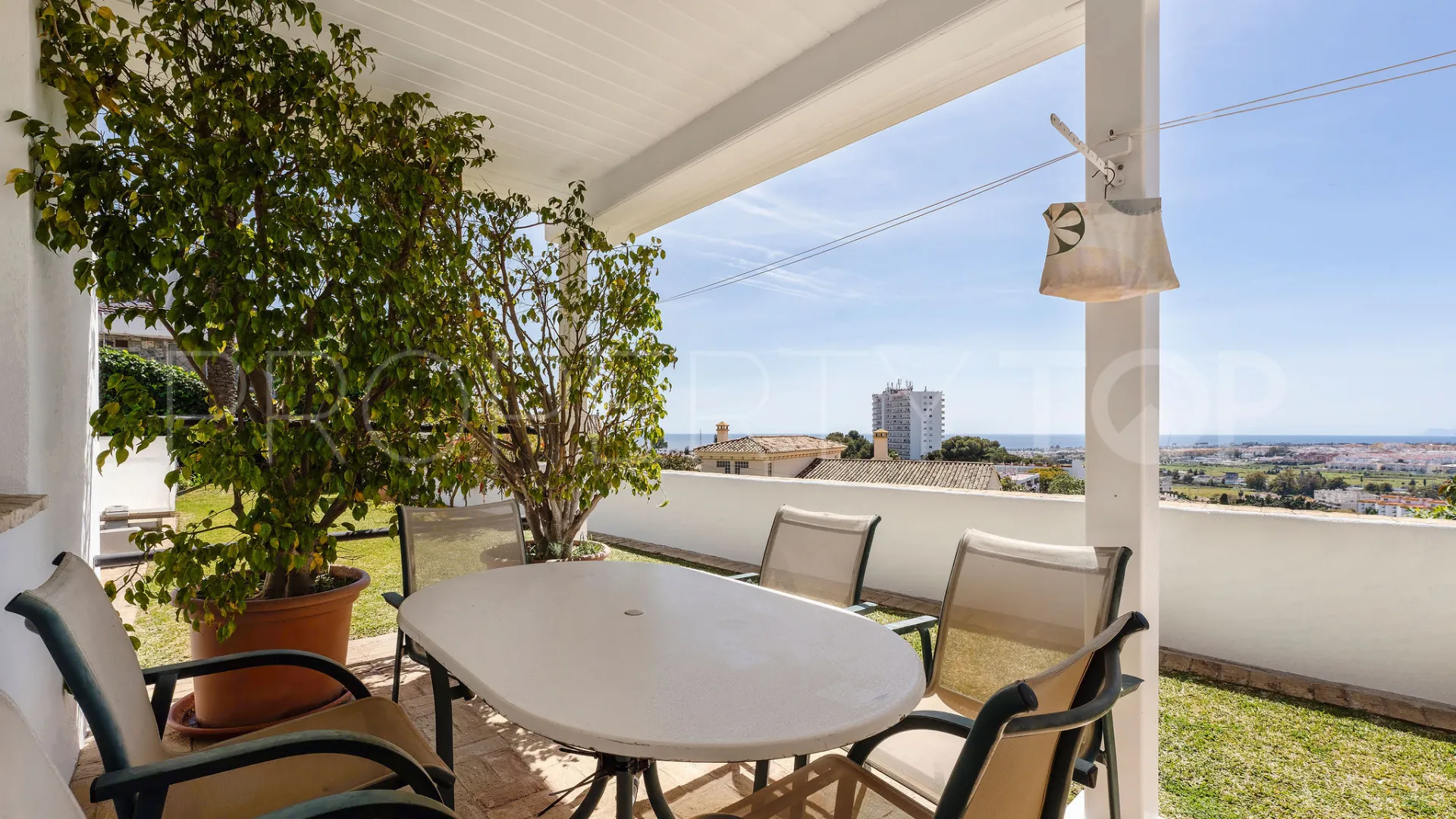 Villa a la venta con 4 dormitorios en Nueva Andalucia