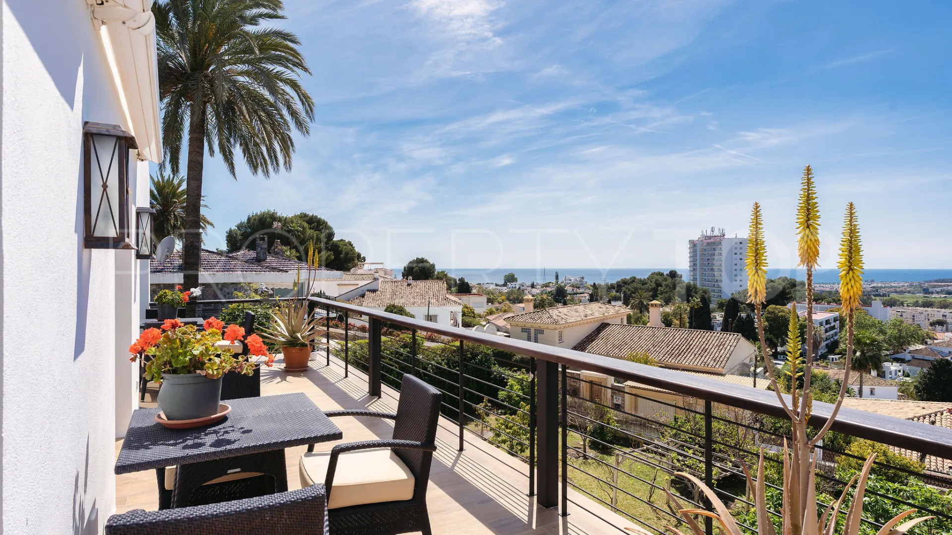 Villa a la venta con 4 dormitorios en Nueva Andalucia