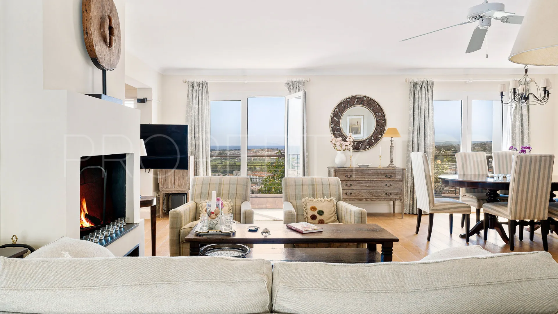 Villa a la venta con 4 dormitorios en Nueva Andalucia