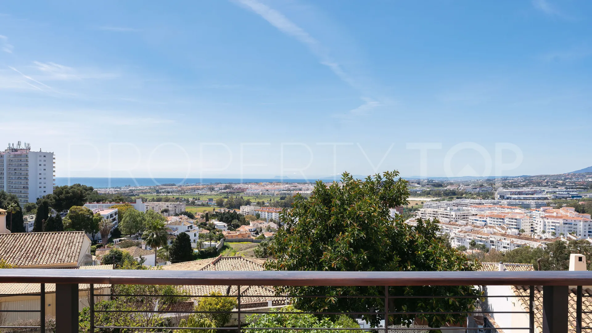 Villa a la venta con 4 dormitorios en Nueva Andalucia