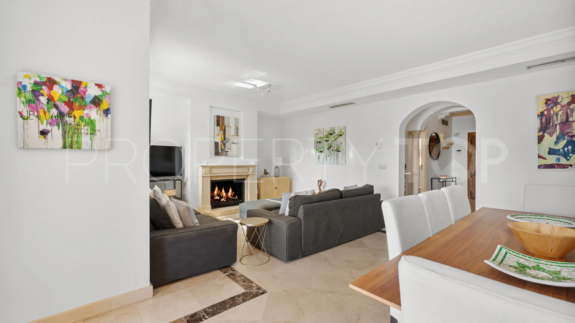 Buy town house with 4 bedrooms in La Alzambra