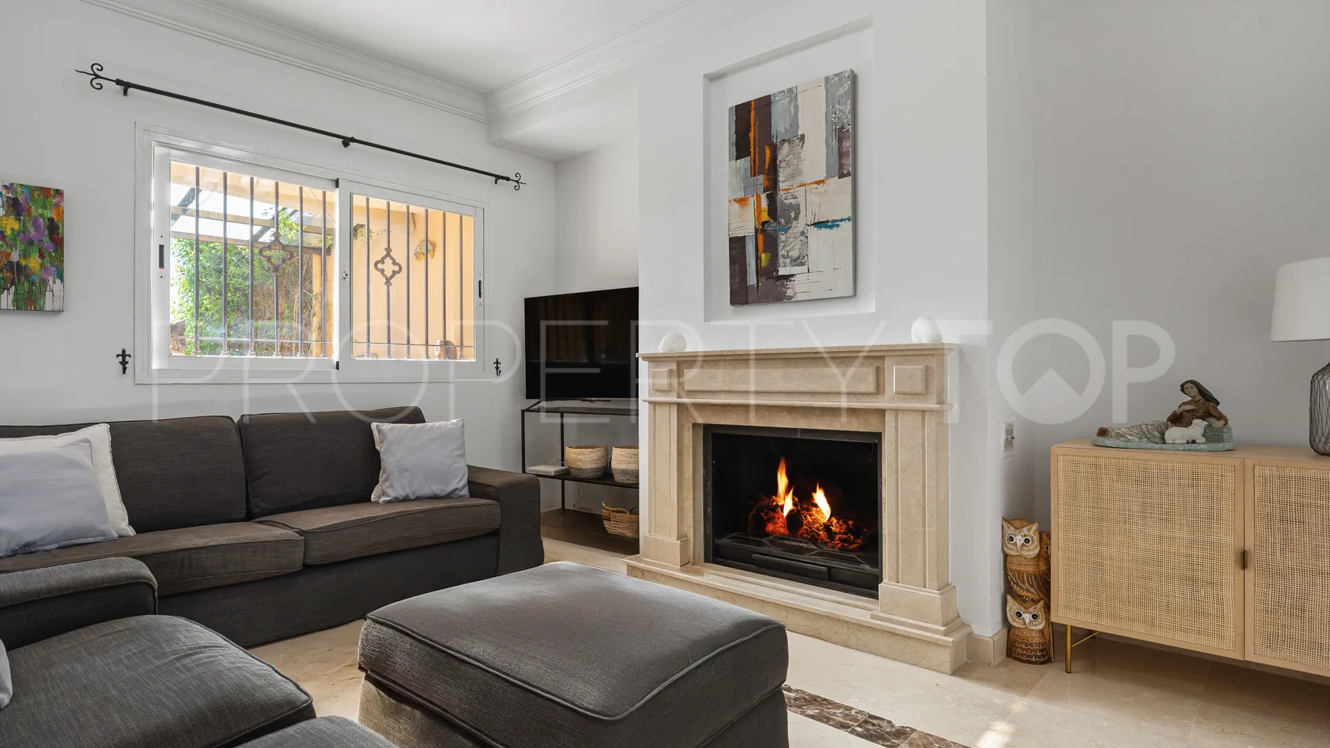 Buy town house with 4 bedrooms in La Alzambra