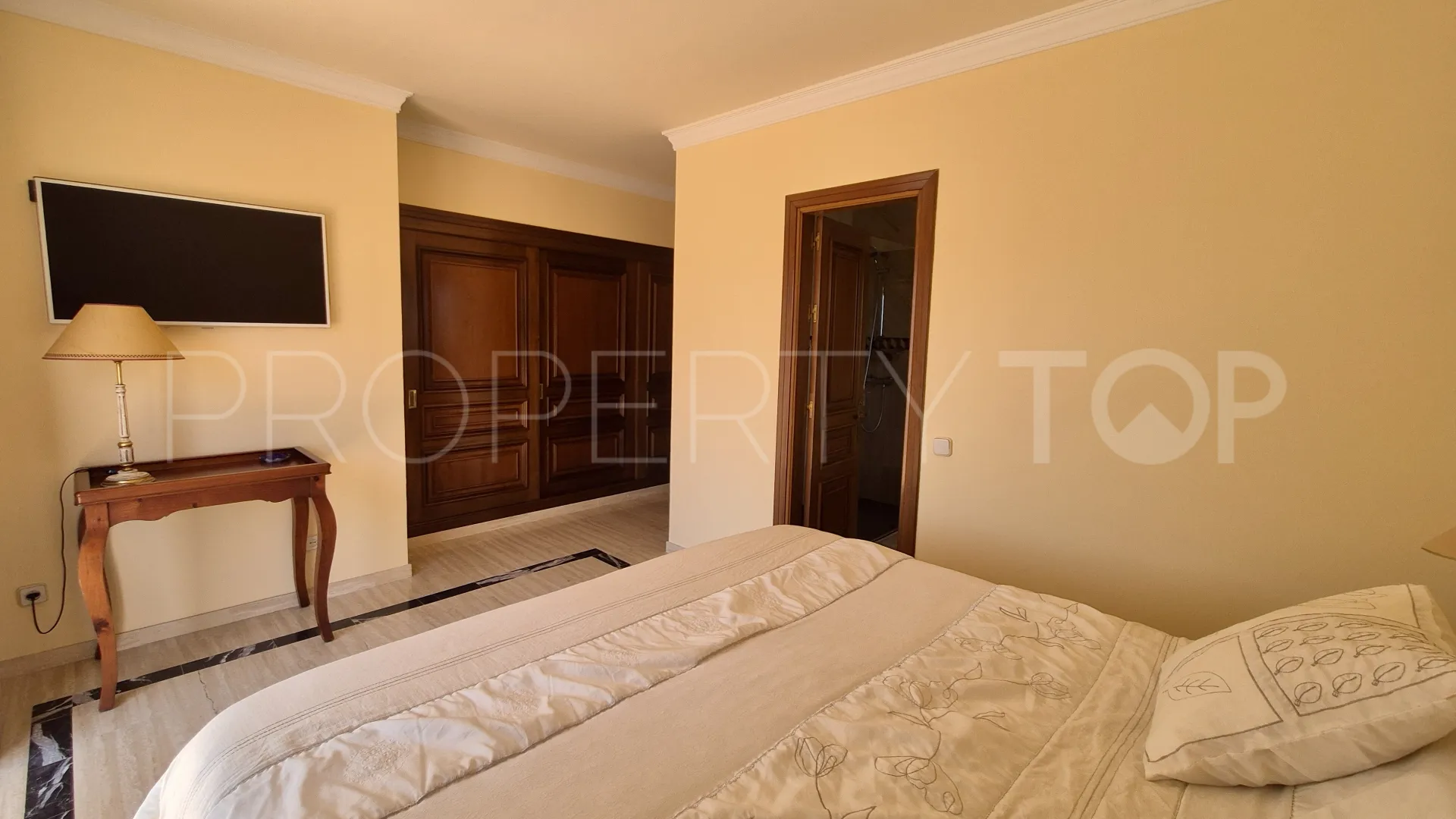 For sale La Campana 3 bedrooms villa