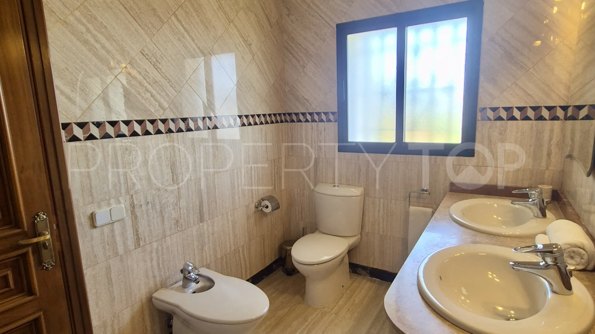 For sale La Campana 3 bedrooms villa