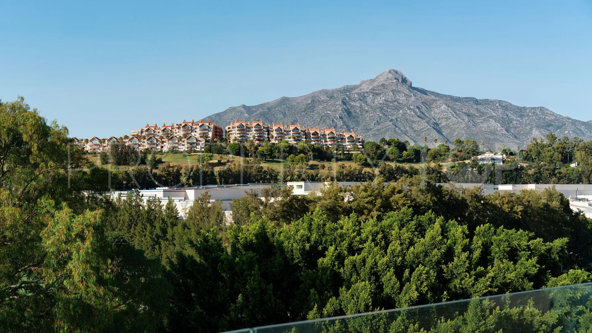 Se vende apartamento de 2 dormitorios en La Campana