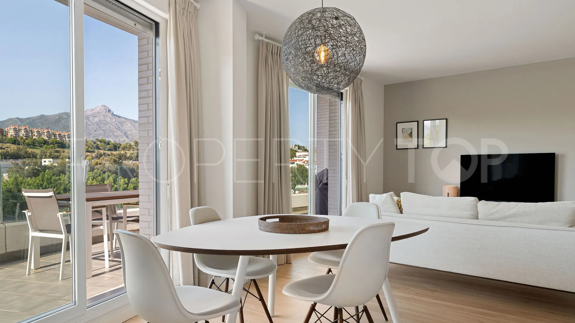 Se vende apartamento de 2 dormitorios en La Campana
