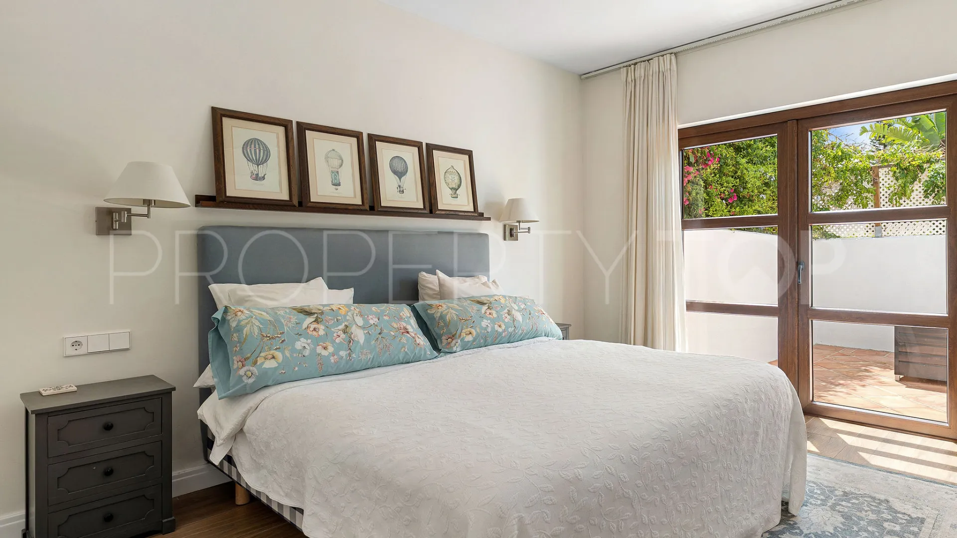 For sale villa in Isdabe