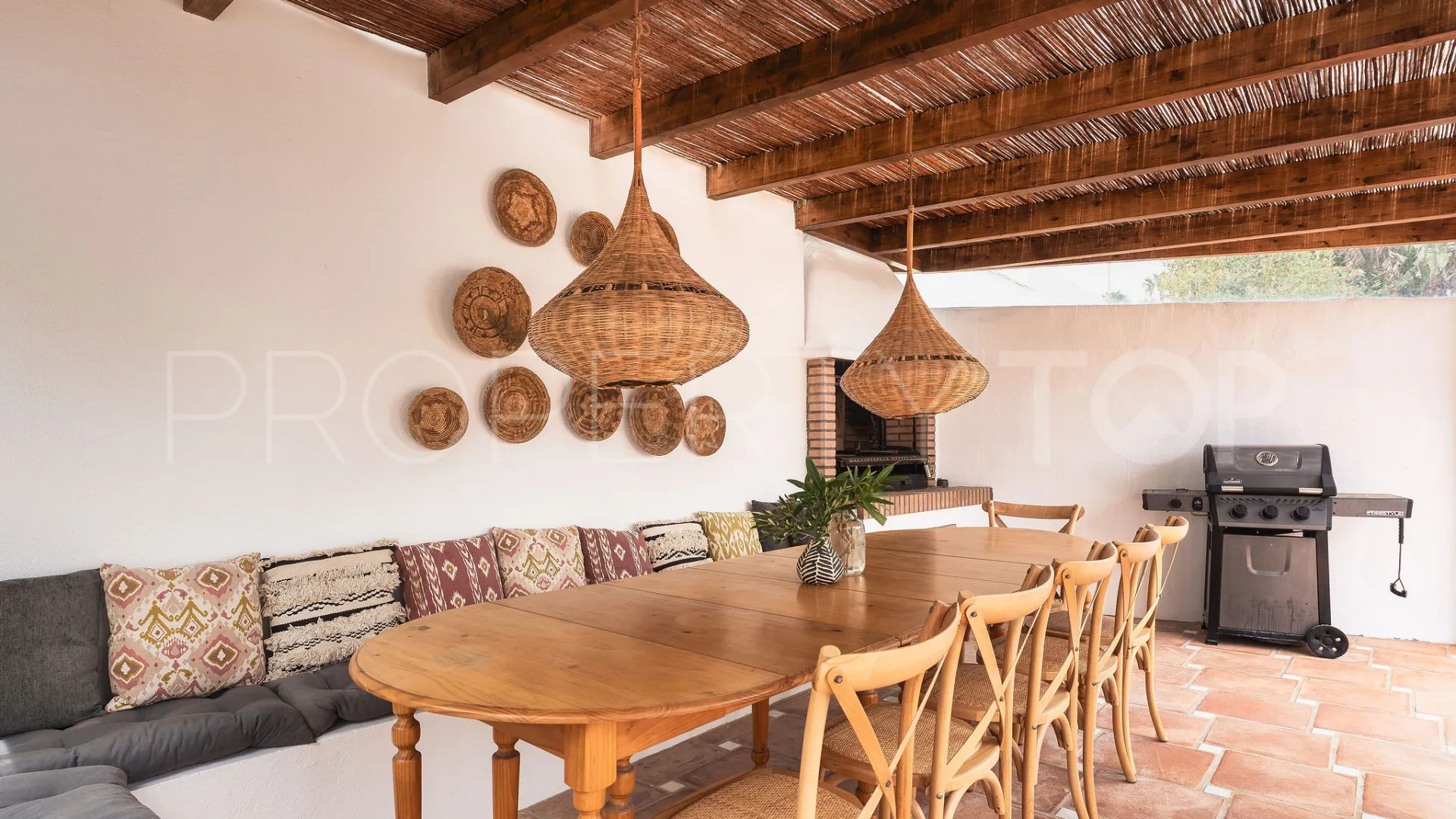 For sale villa in Isdabe