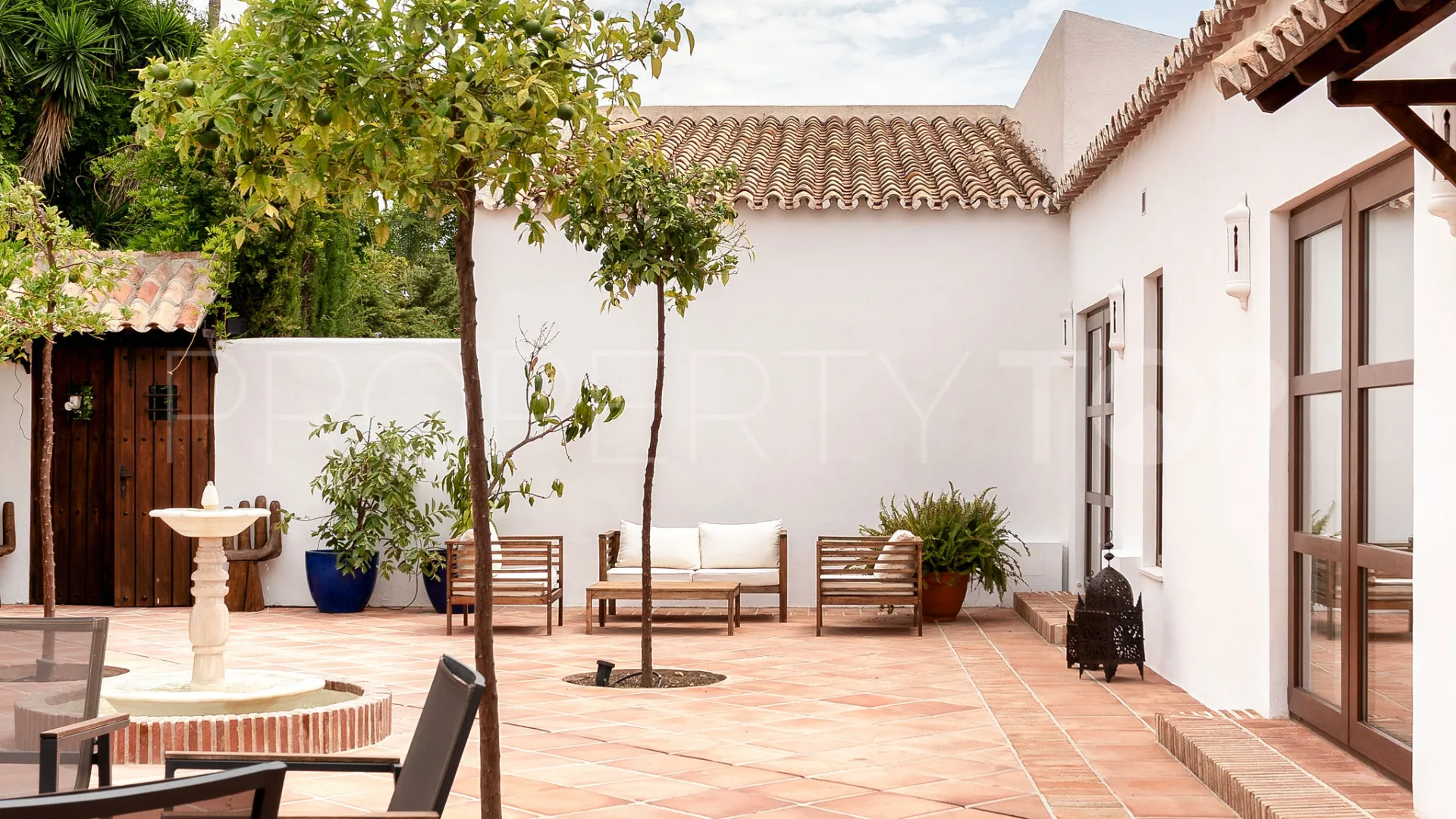 For sale villa in Isdabe
