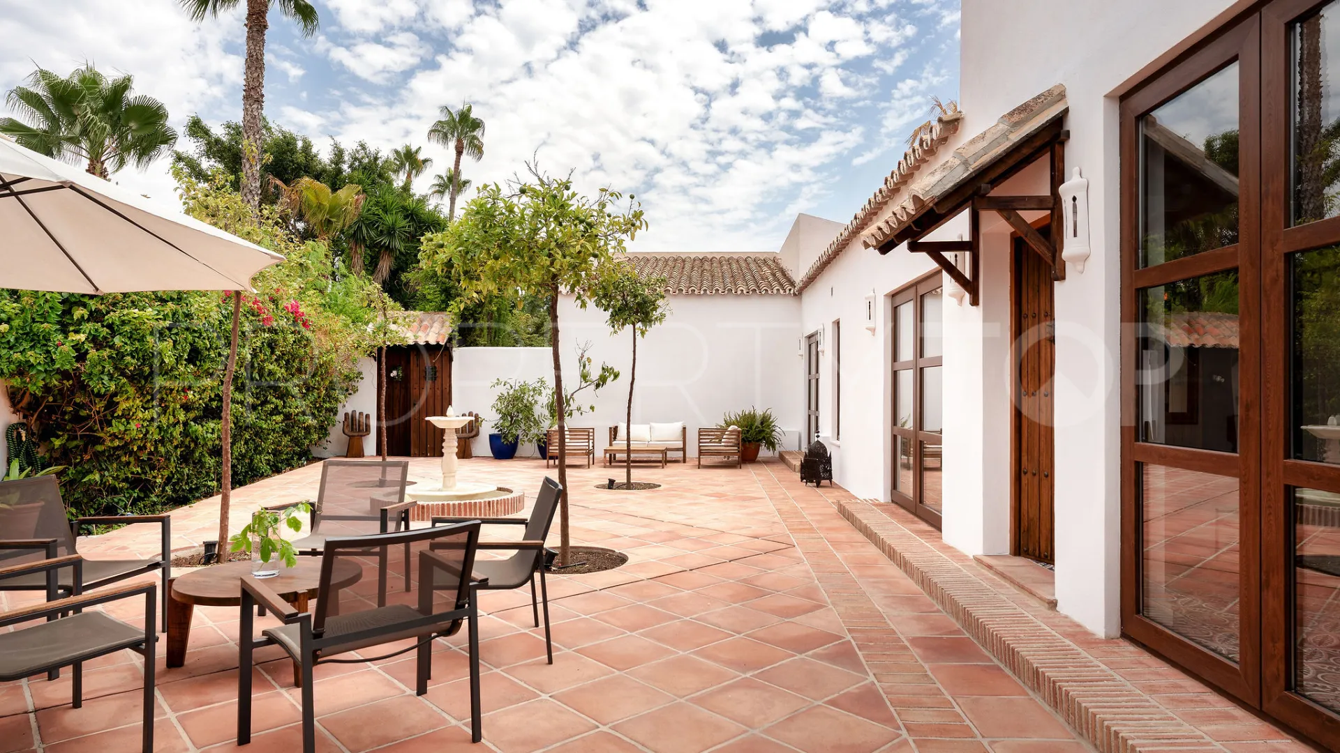 For sale villa in Isdabe