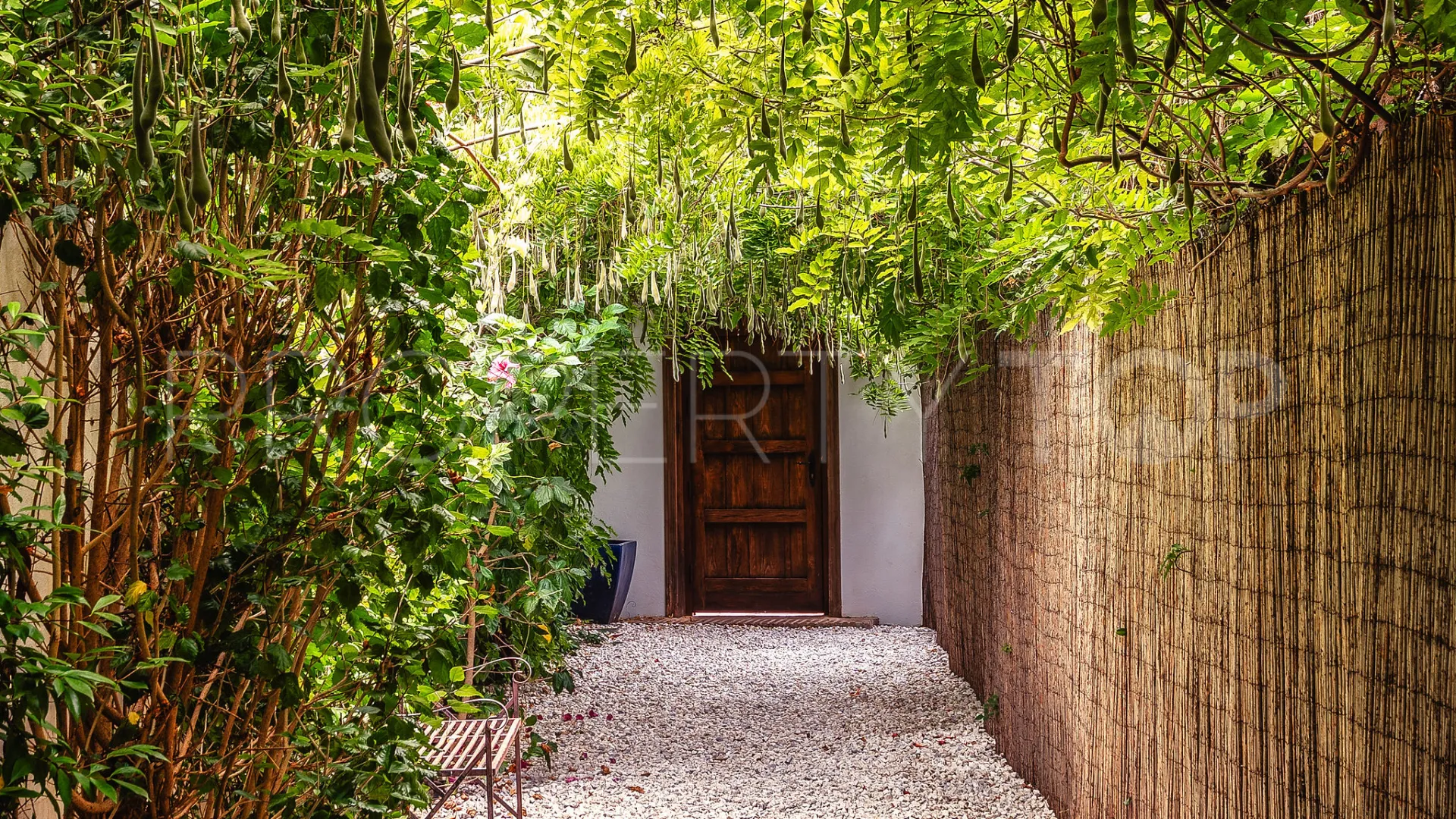 For sale villa in Isdabe