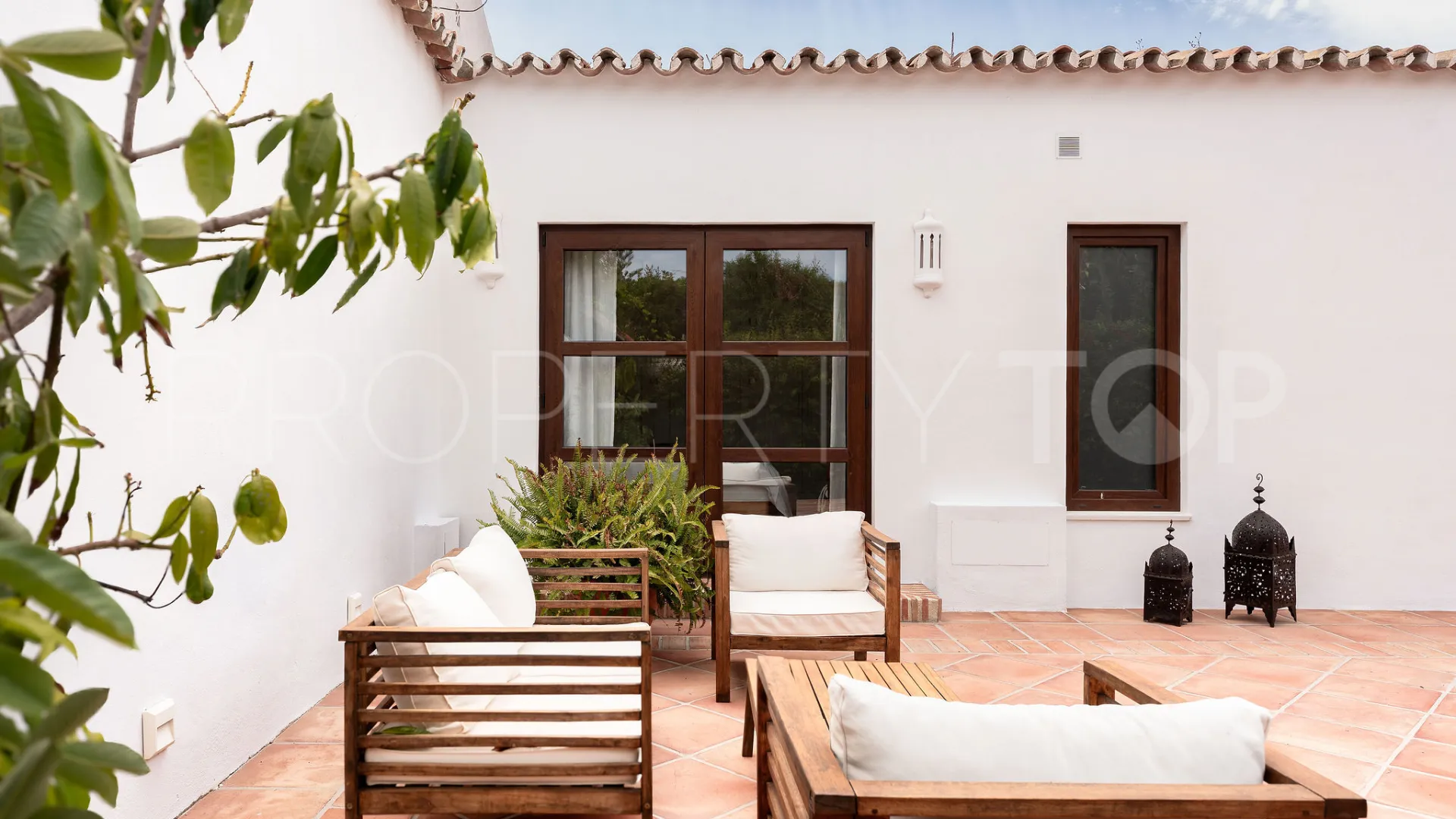 For sale villa in Isdabe