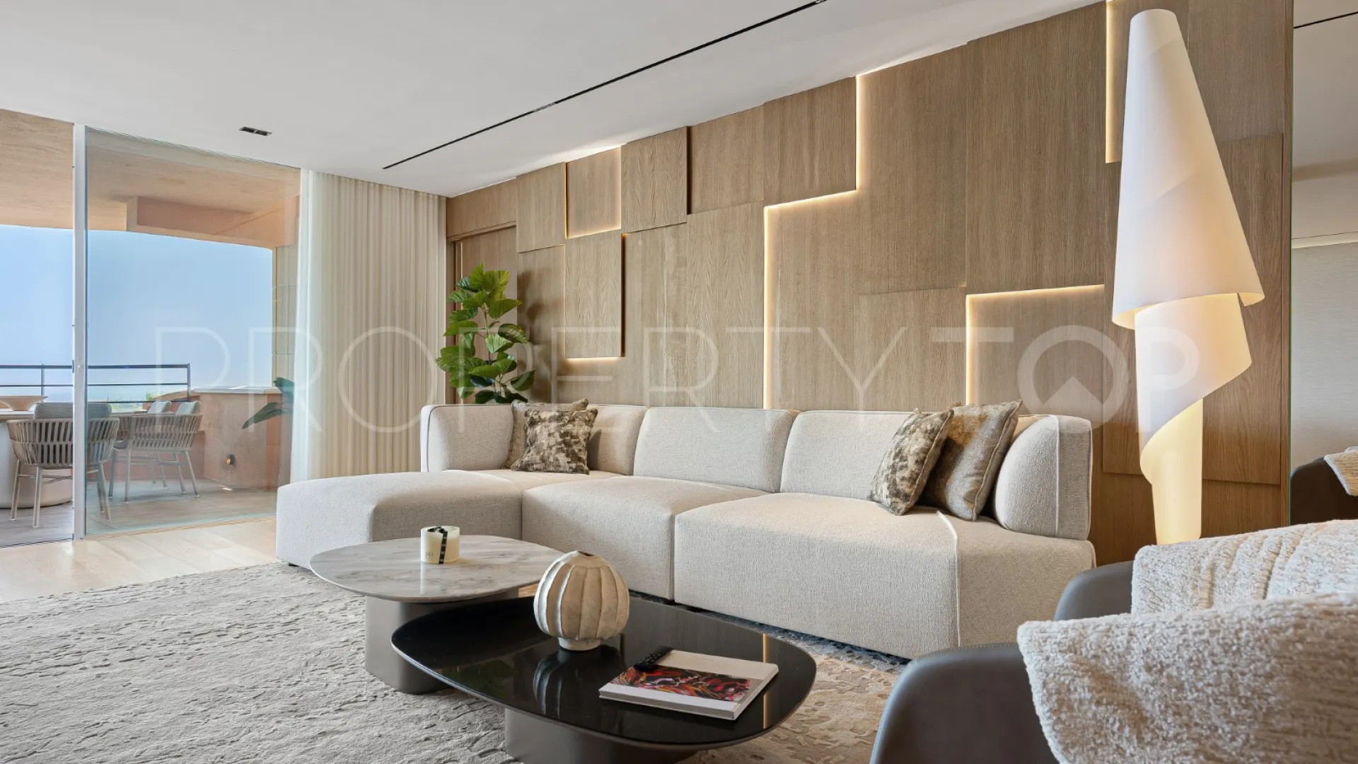 Apartamento con 3 dormitorios en venta en Magna Marbella