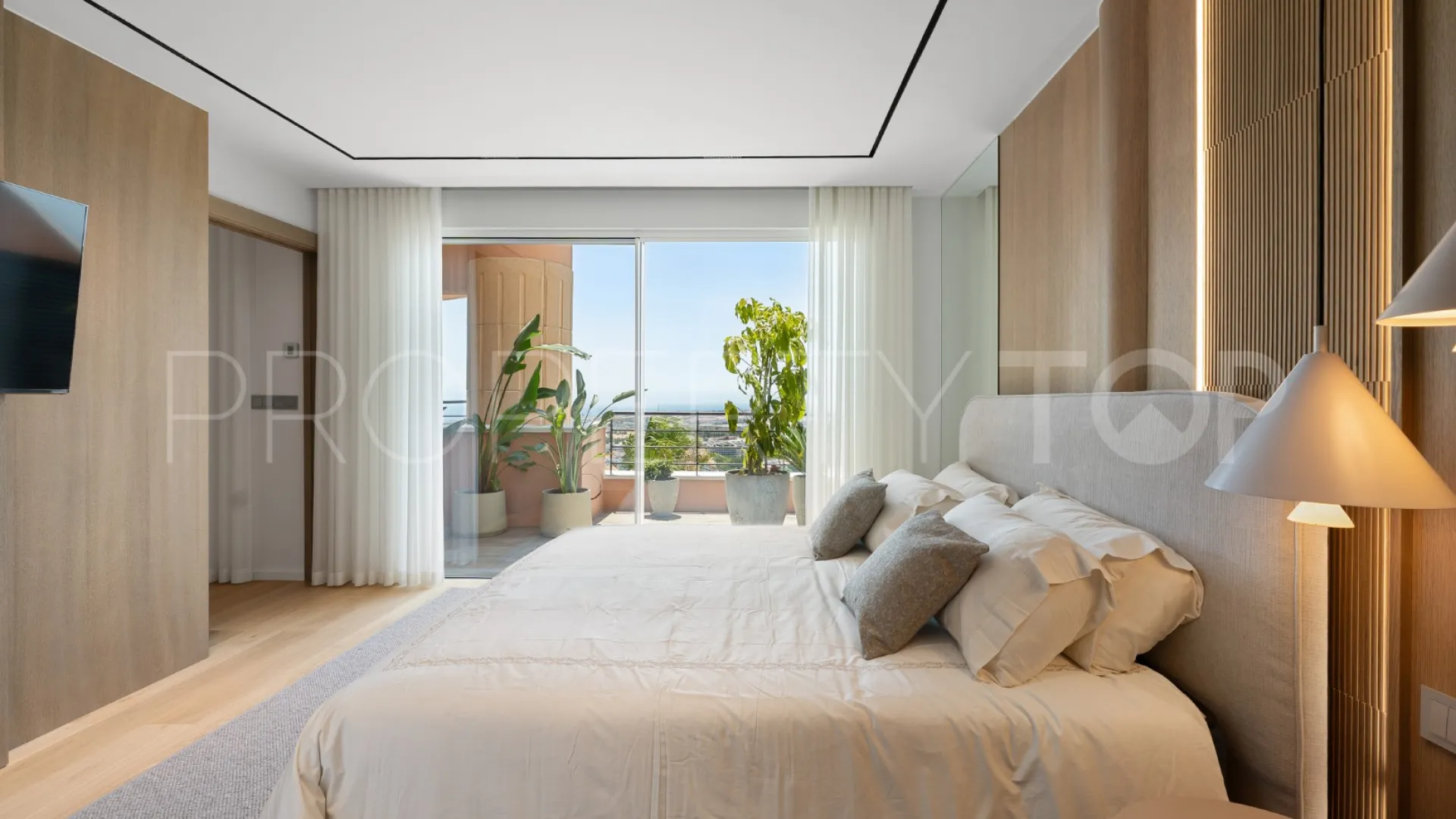 Apartamento con 3 dormitorios en venta en Magna Marbella