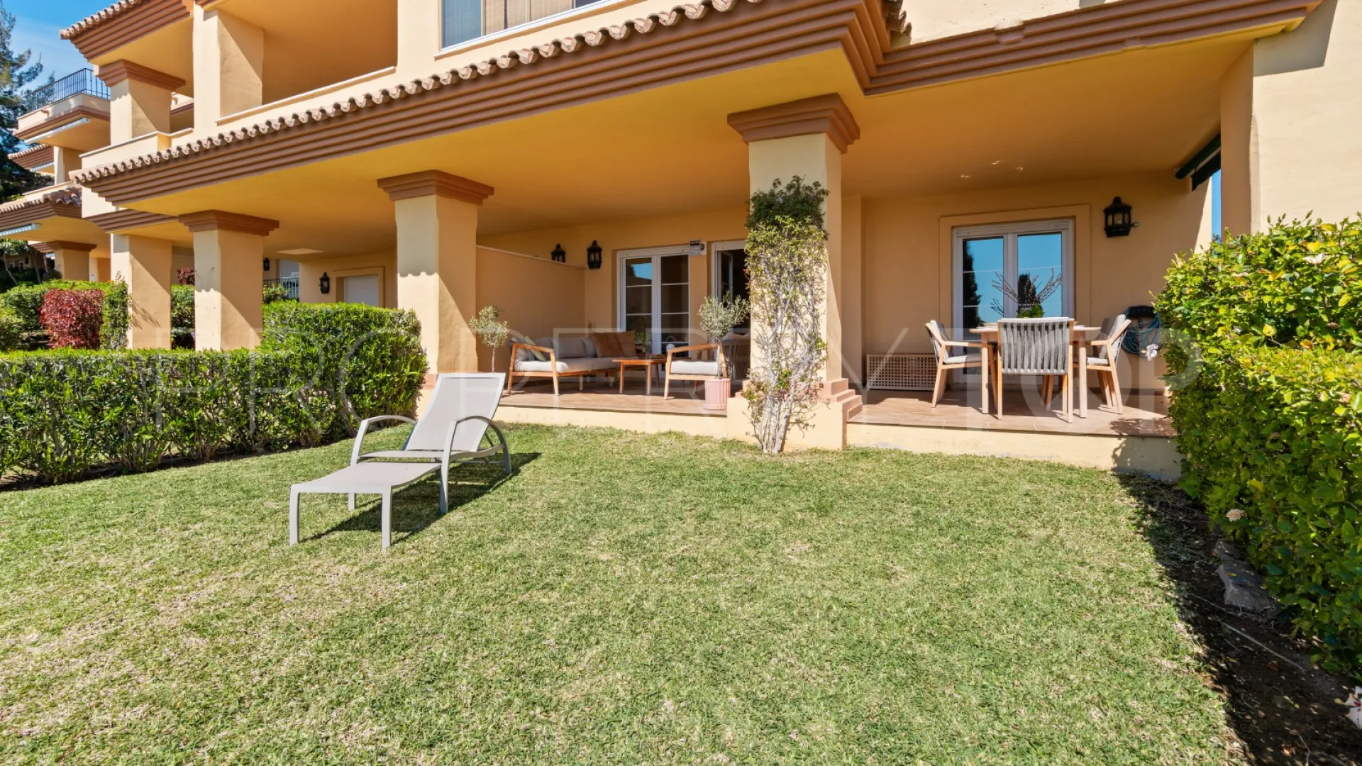 Apartamento planta baja a la venta en Cumbres del Rodeo