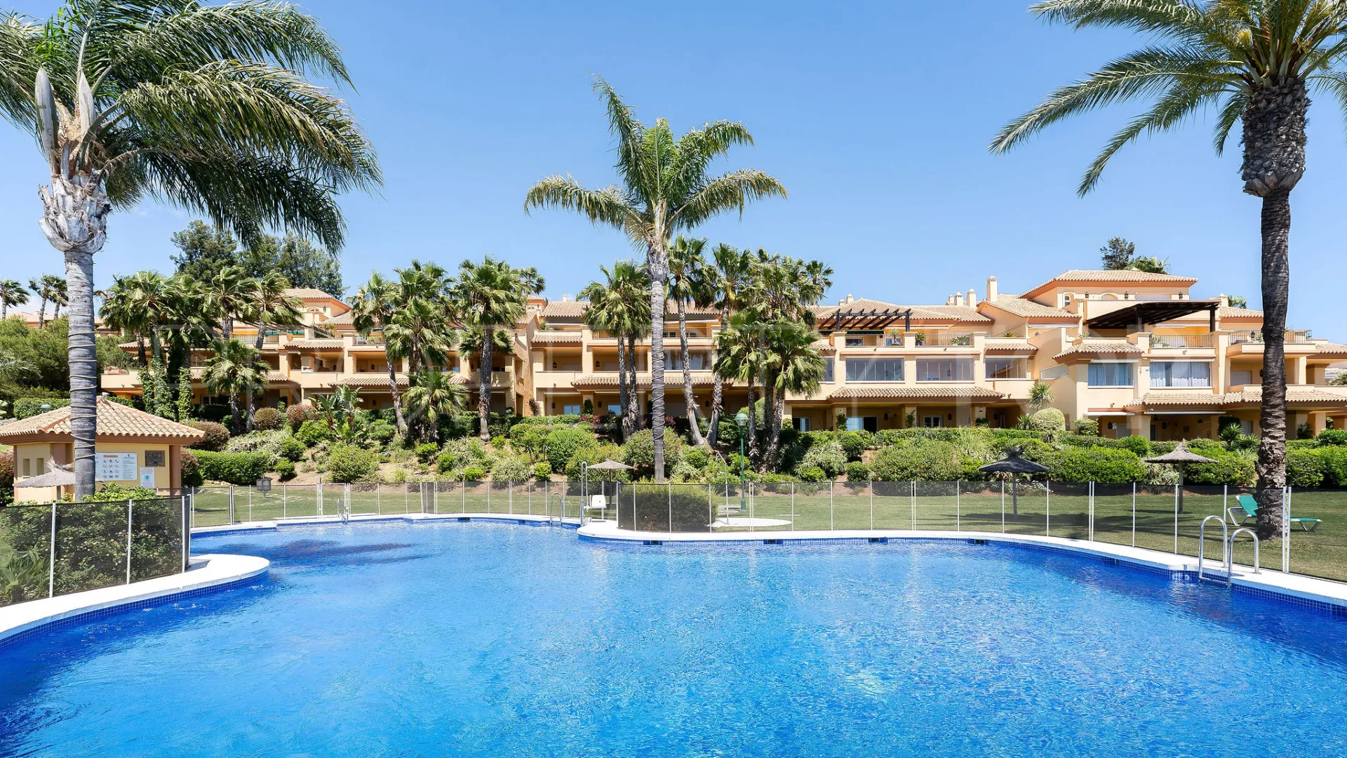 Apartamento planta baja a la venta en Cumbres del Rodeo