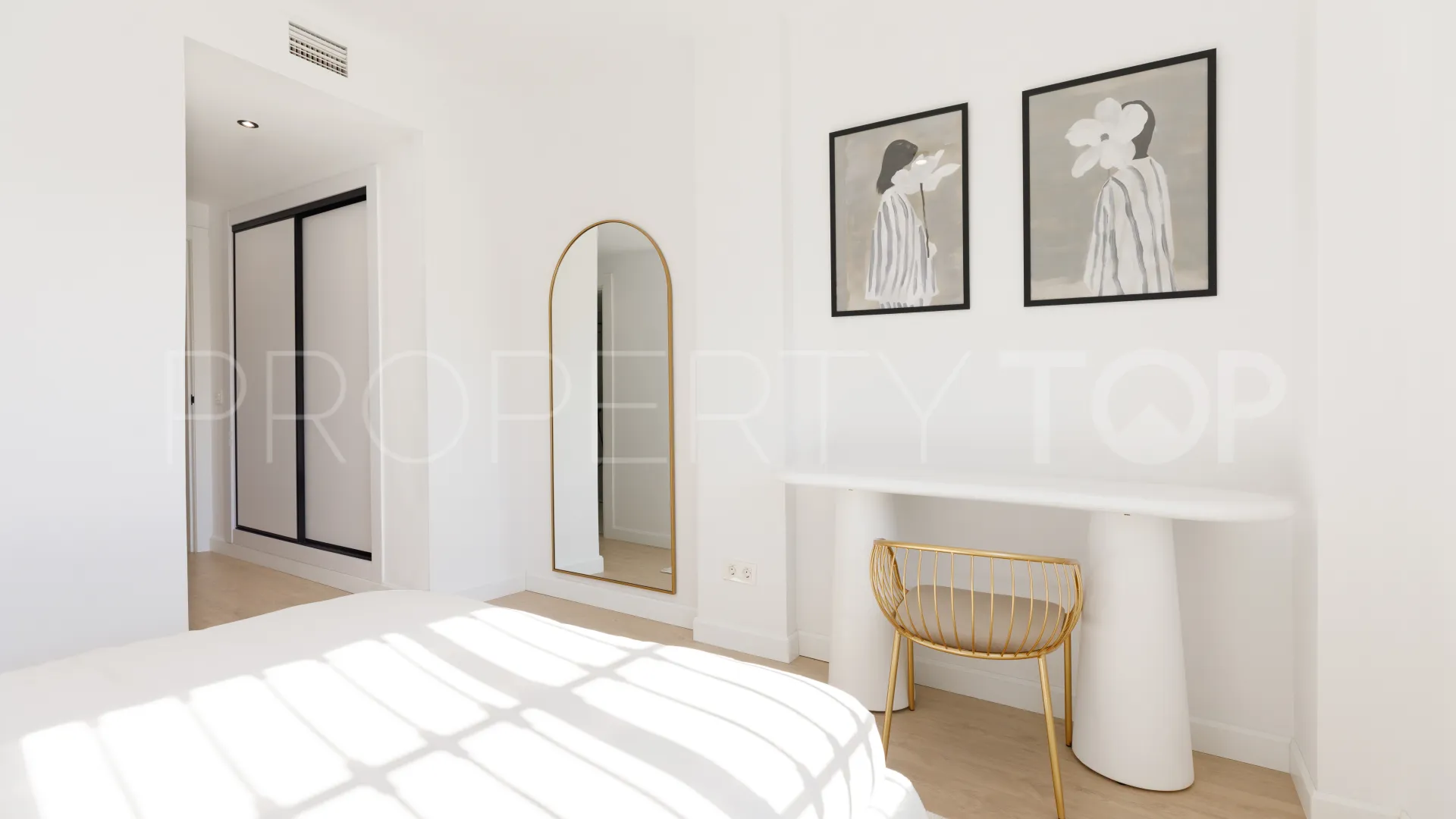 For sale La Quinta Hills ground floor apartment with 3 bedrooms