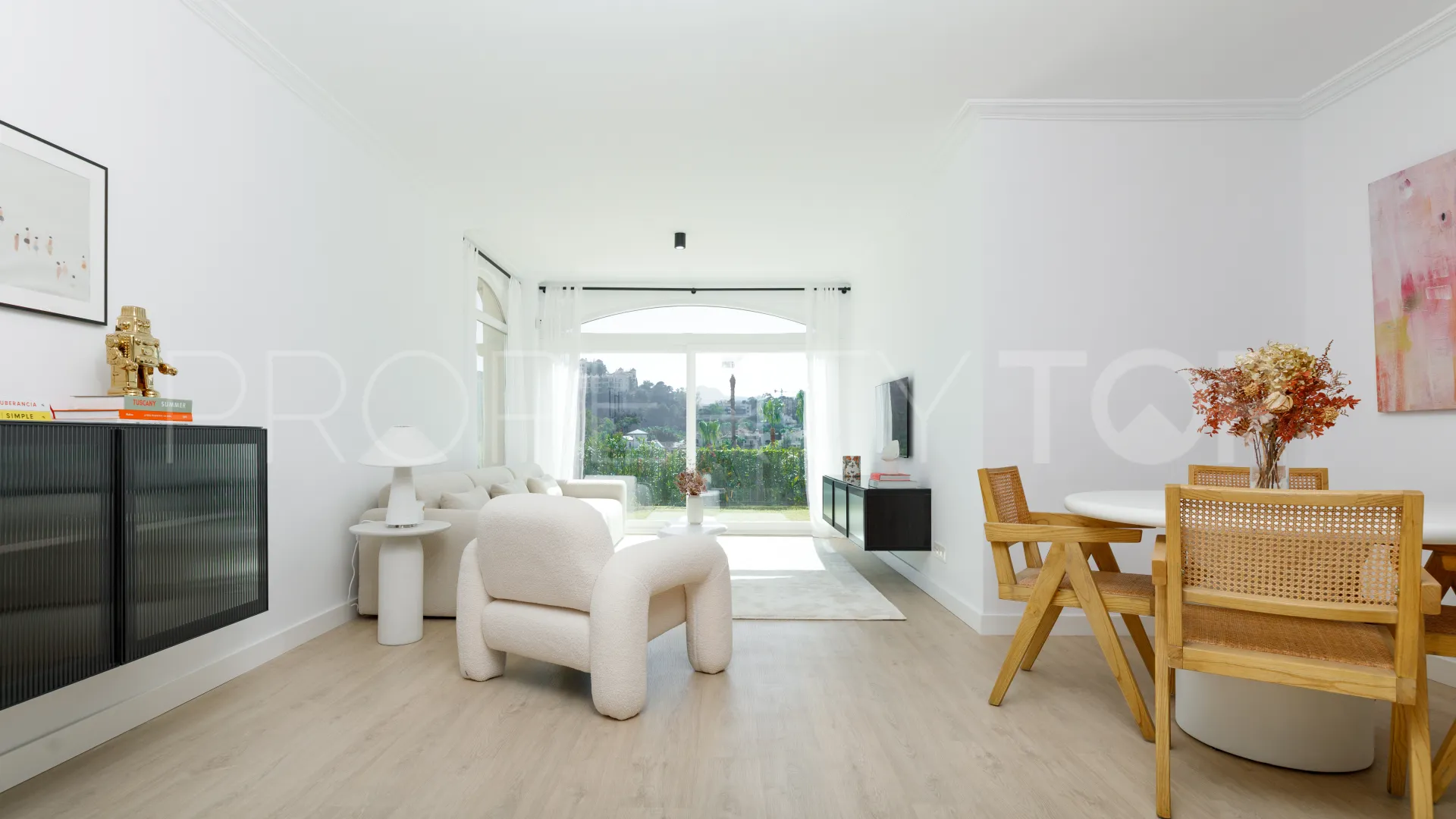 For sale La Quinta Hills ground floor apartment with 3 bedrooms