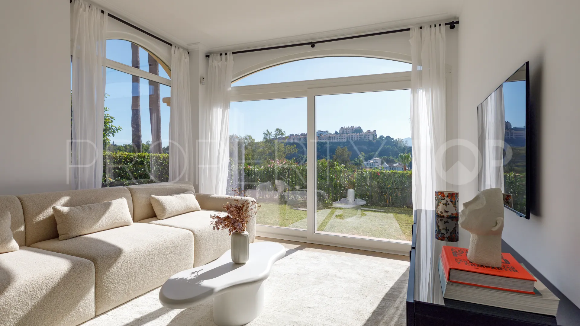 For sale La Quinta Hills ground floor apartment with 3 bedrooms