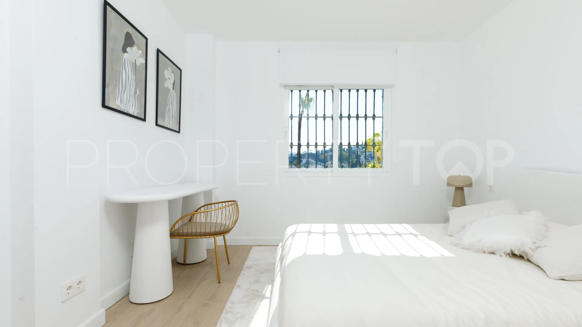 For sale La Quinta Hills ground floor apartment with 3 bedrooms