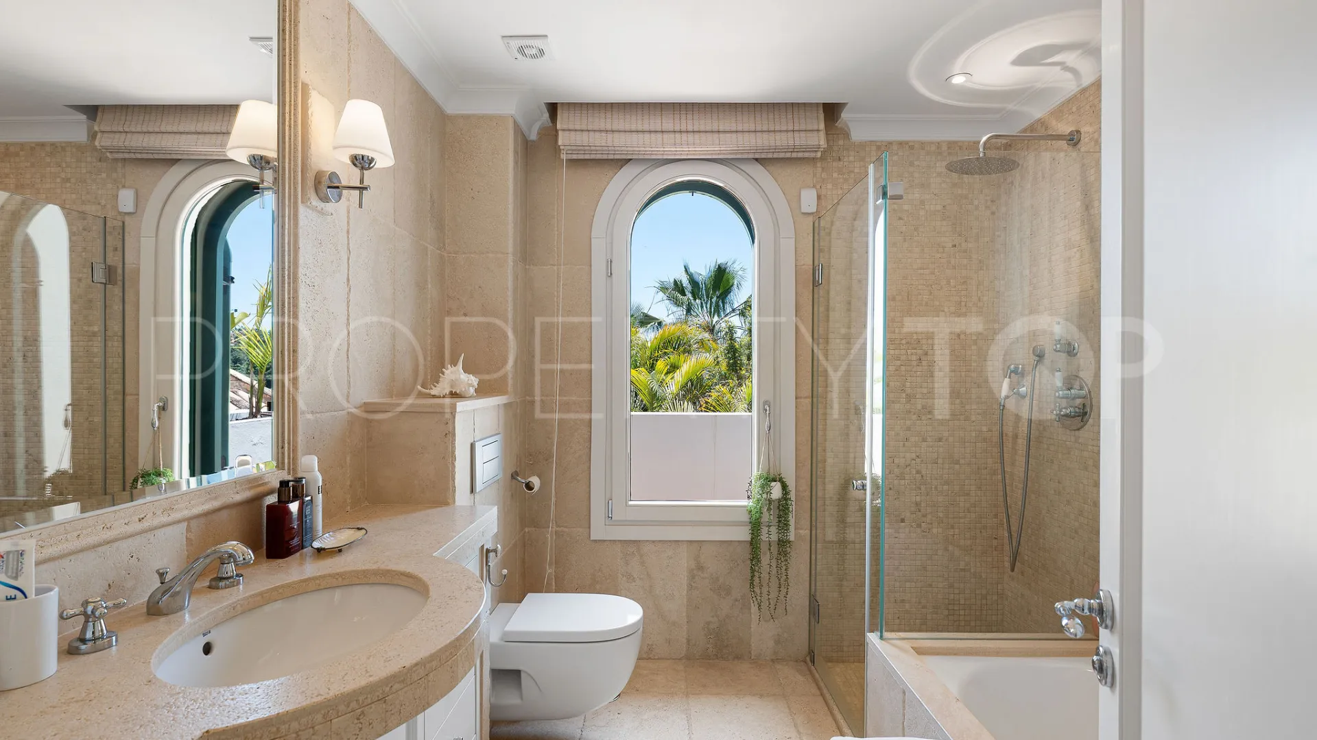 Cascada de Camojan, villa en venta de 5 dormitorios