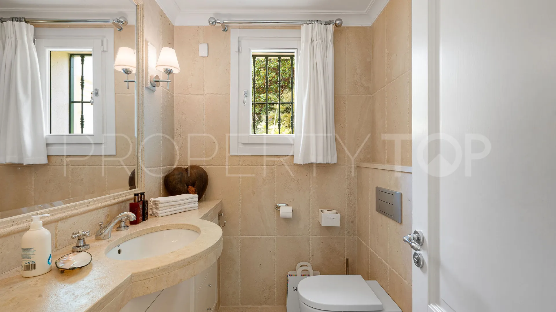 Cascada de Camojan, villa en venta de 5 dormitorios