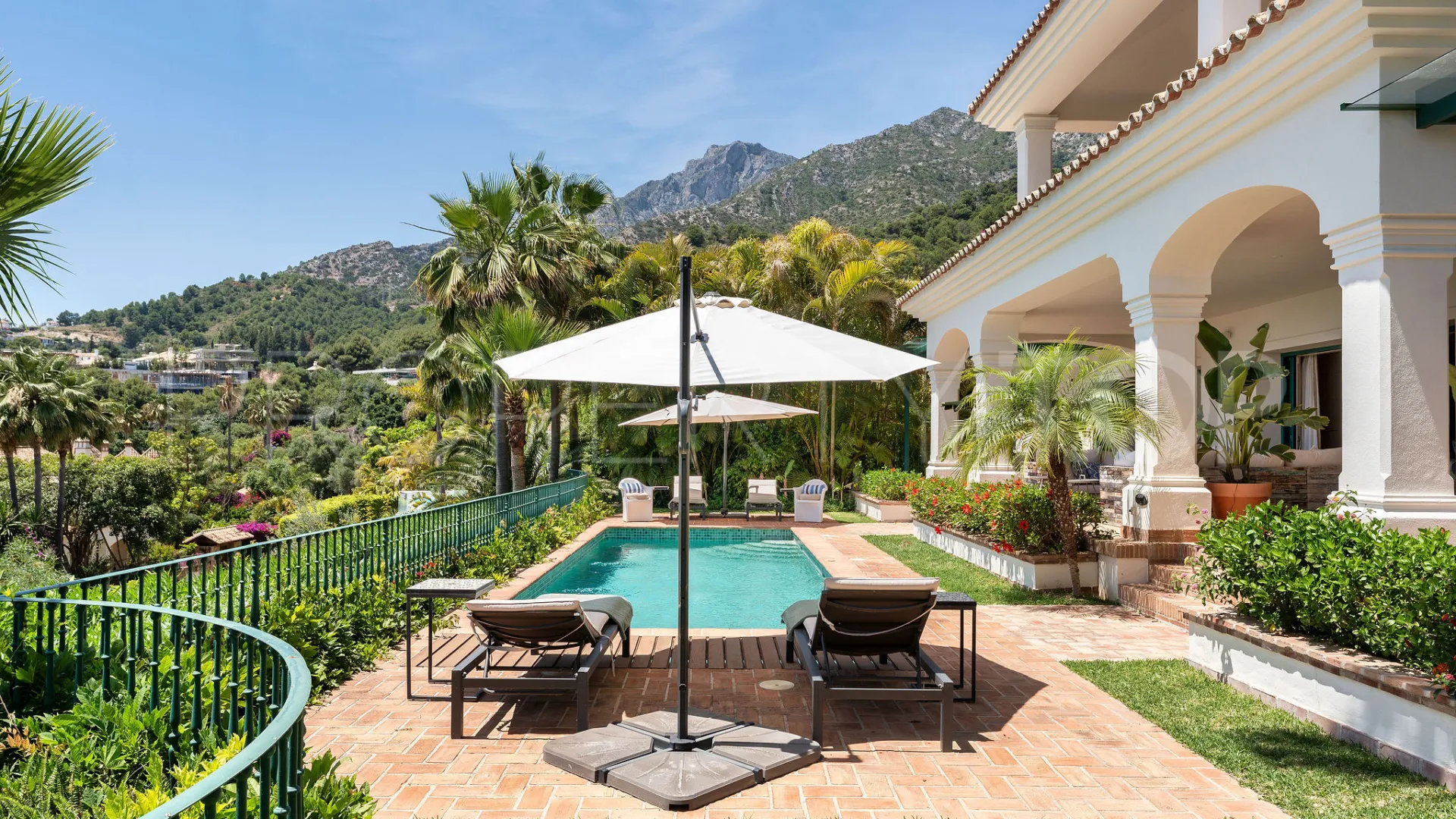 Cascada de Camojan, villa en venta de 5 dormitorios