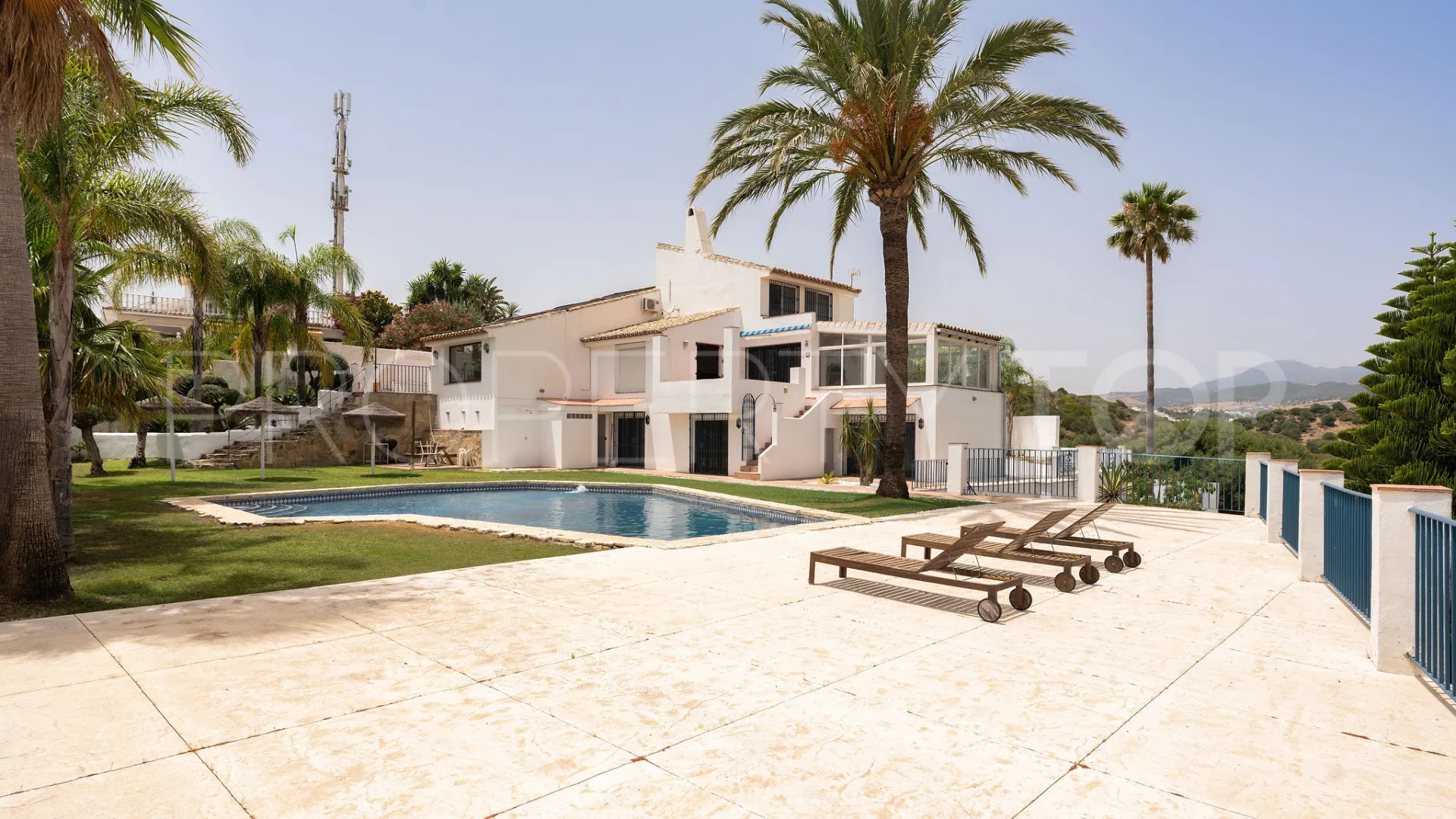 6 bedrooms villa for sale in Bahia Dorada