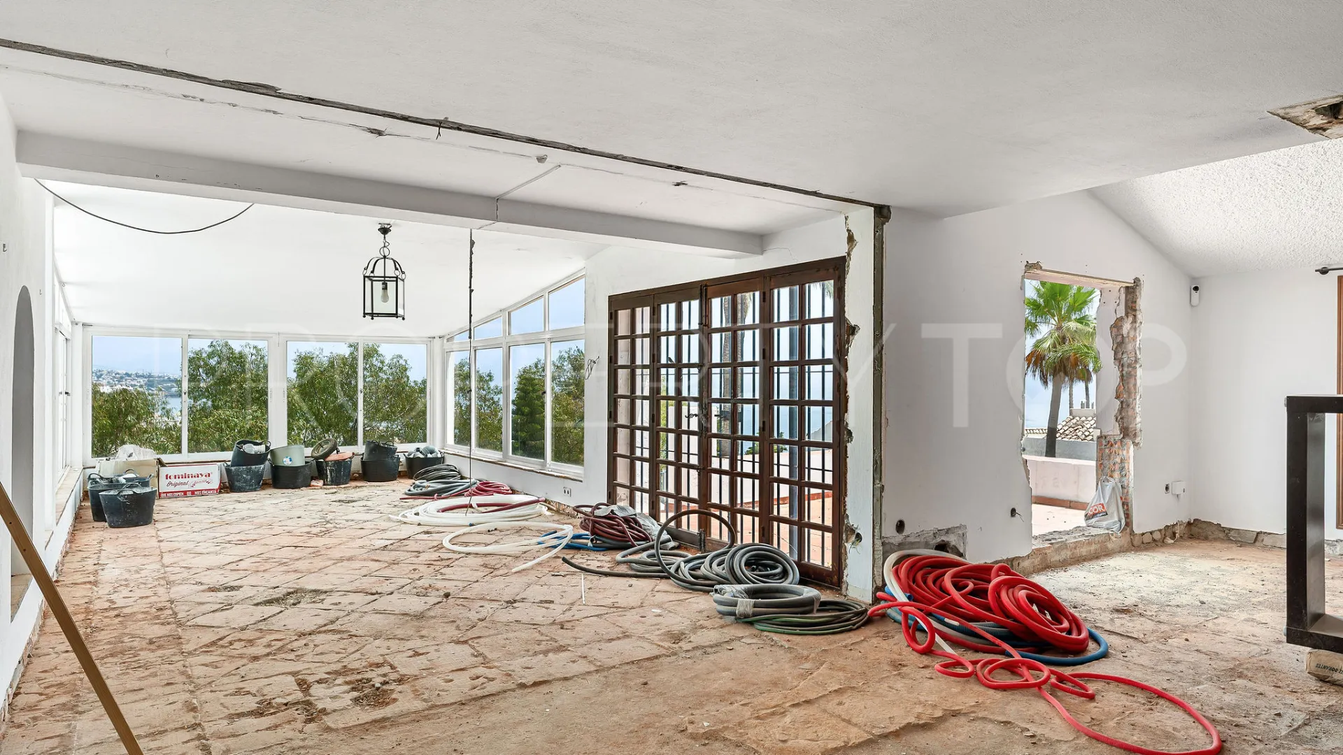 6 bedrooms villa for sale in Bahia Dorada