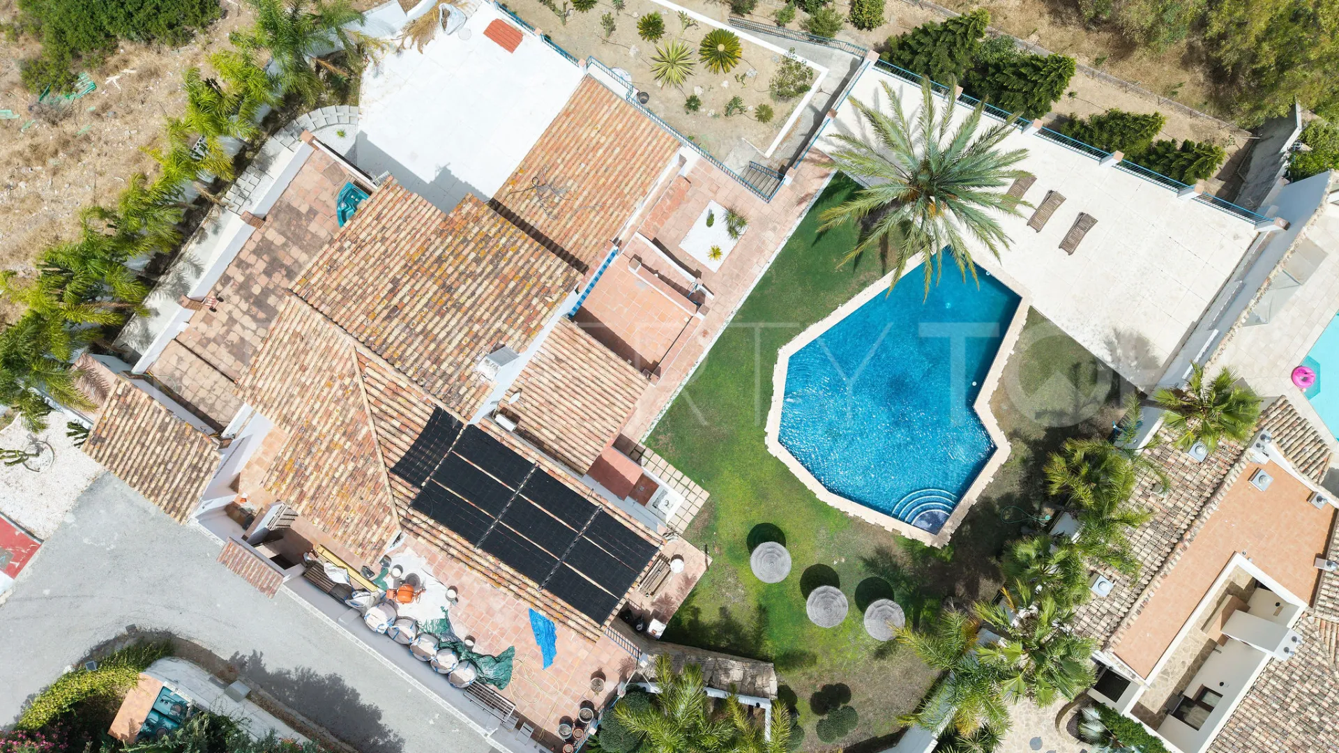 6 bedrooms villa for sale in Bahia Dorada