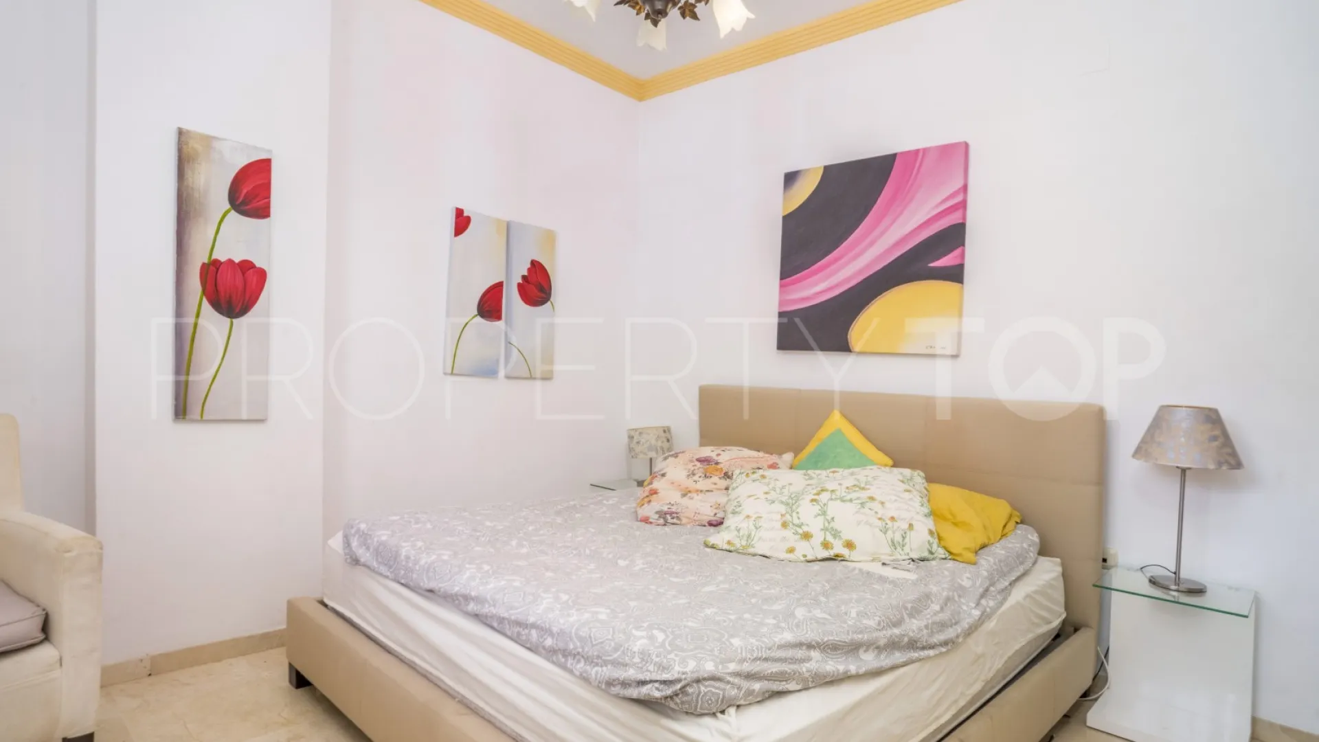 Comprar apartamento planta baja de 3 dormitorios en River Garden