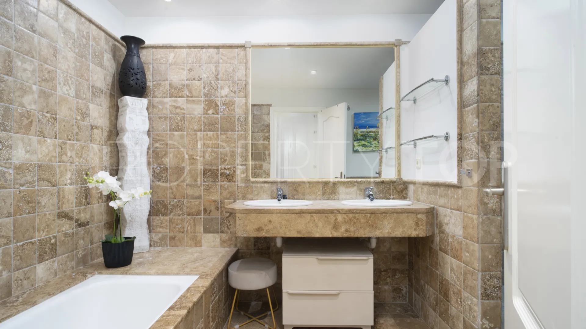 For sale apartment in Benatalaya with 2 bedrooms