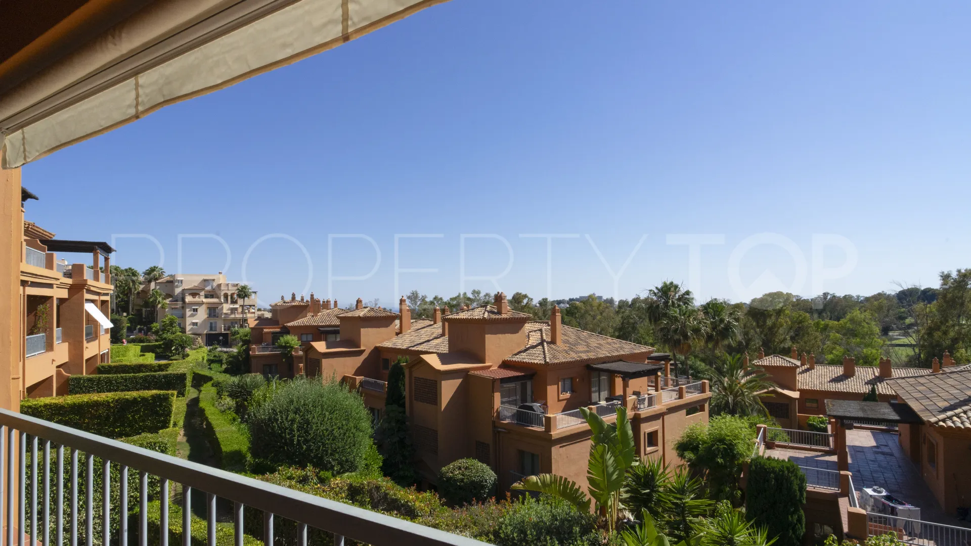 For sale apartment in Benatalaya with 2 bedrooms