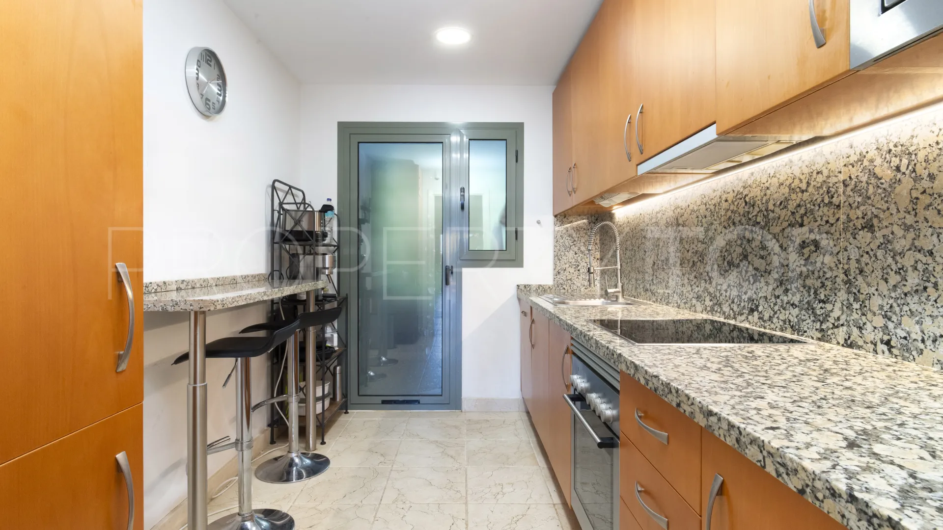 For sale apartment in Benatalaya with 2 bedrooms