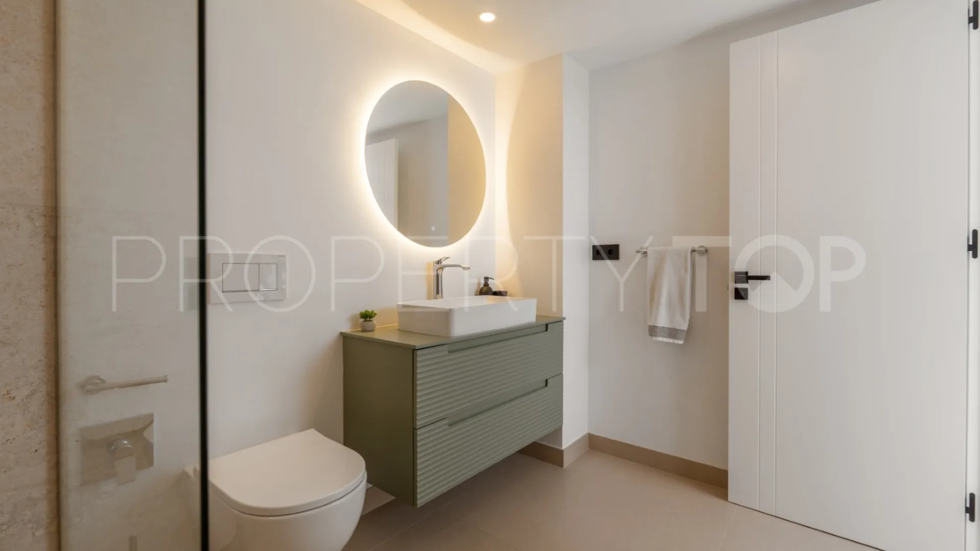 Town house for sale in Balcón del Golf