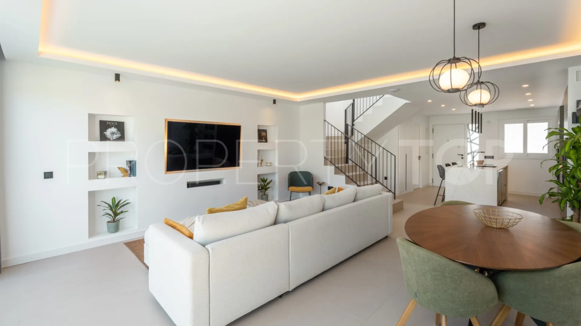 Town house for sale in Balcón del Golf