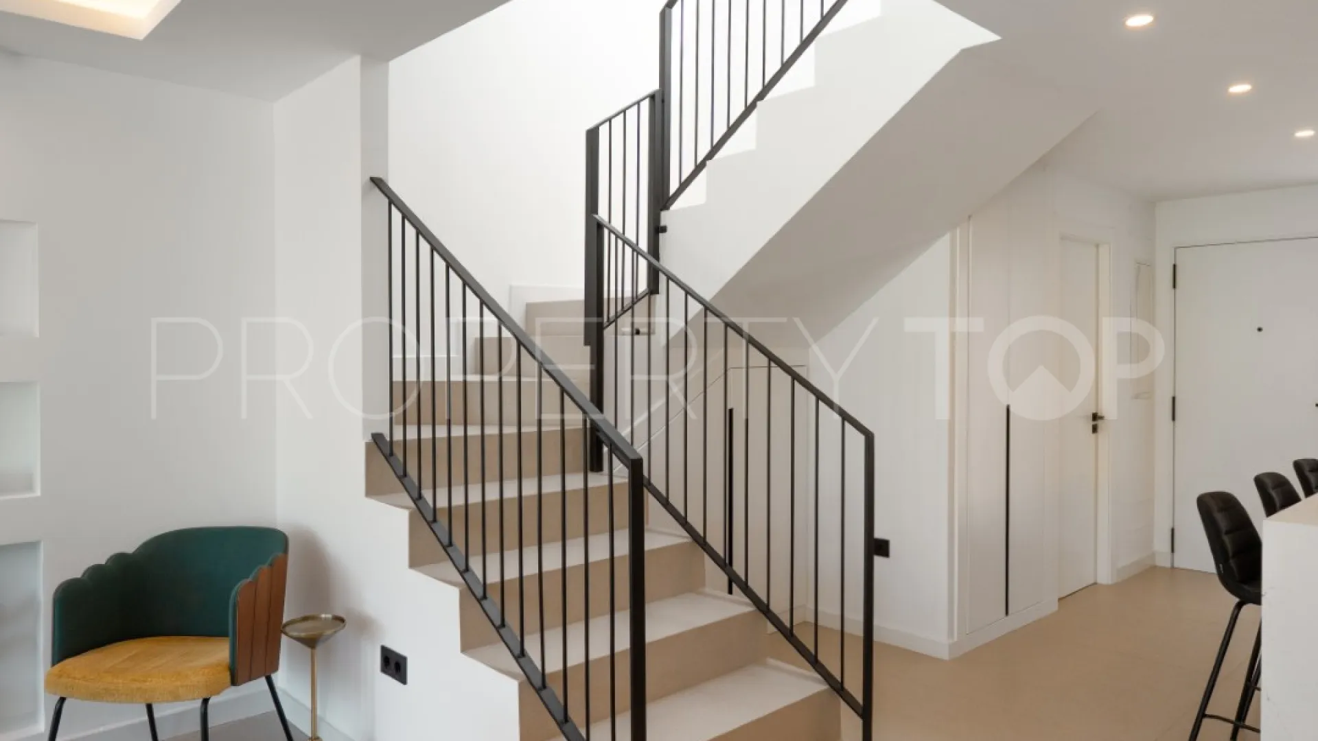 Town house for sale in Balcón del Golf