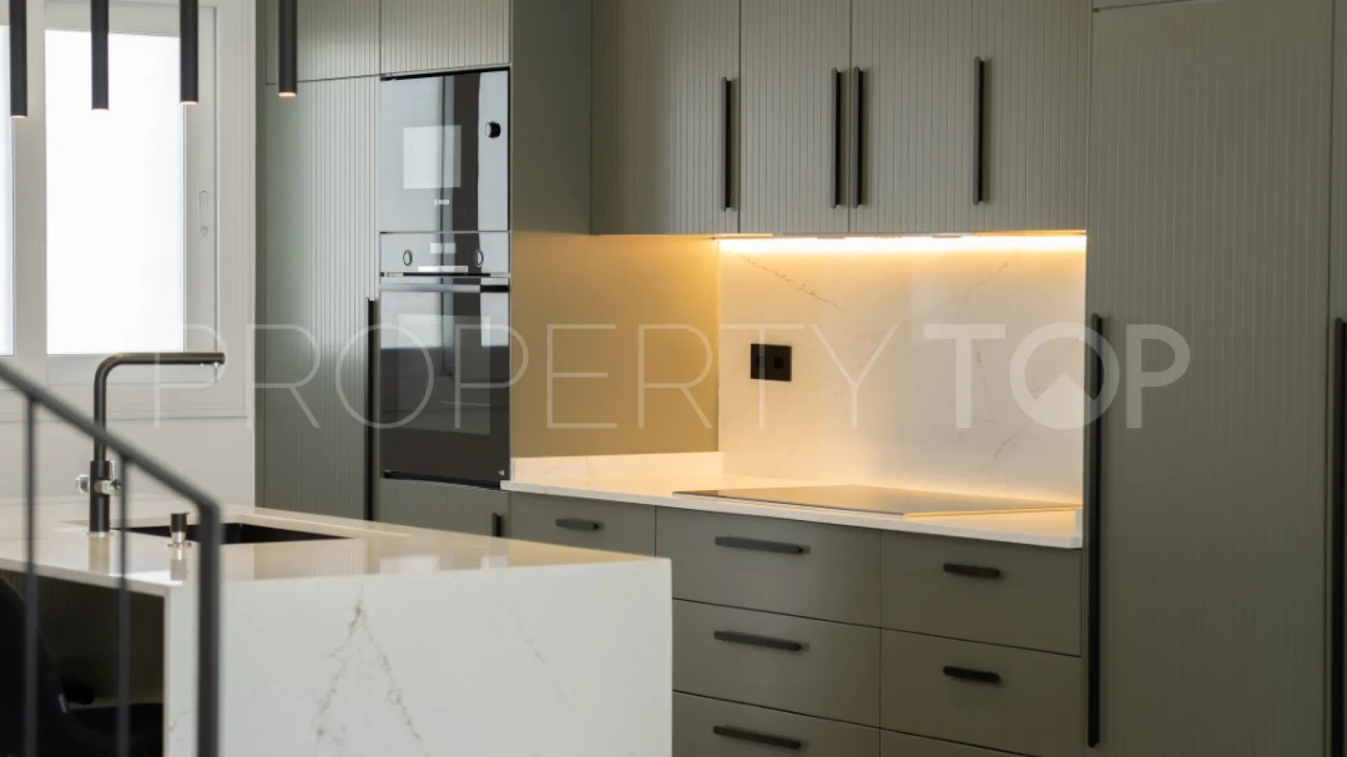 Town house for sale in Balcón del Golf