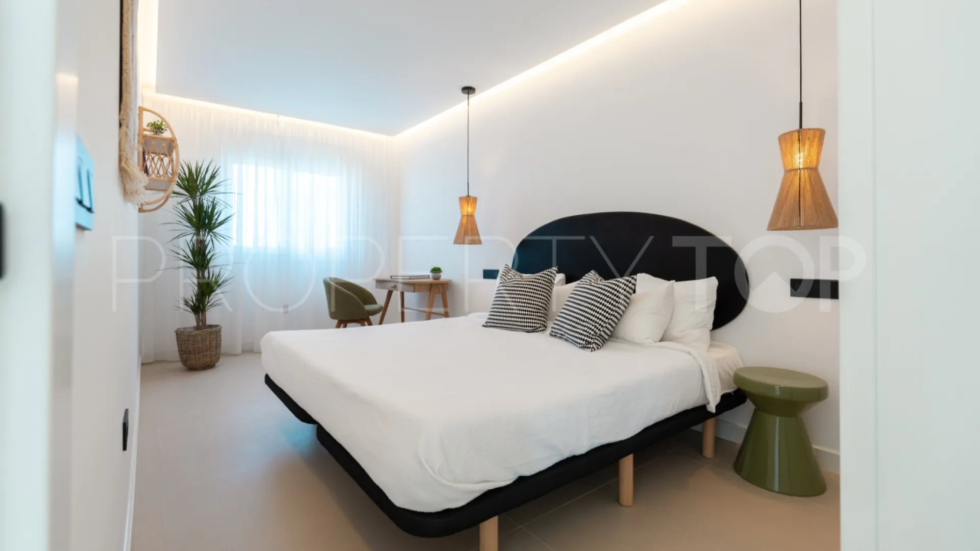 Town house for sale in Balcón del Golf