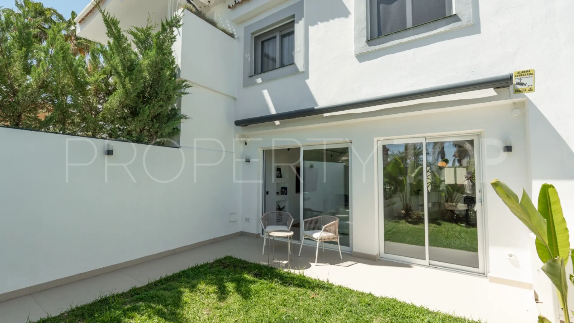 Town house for sale in Balcón del Golf