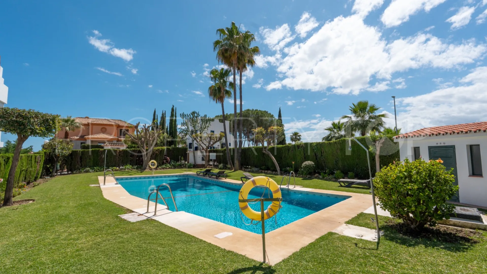 Town house for sale in Balcón del Golf