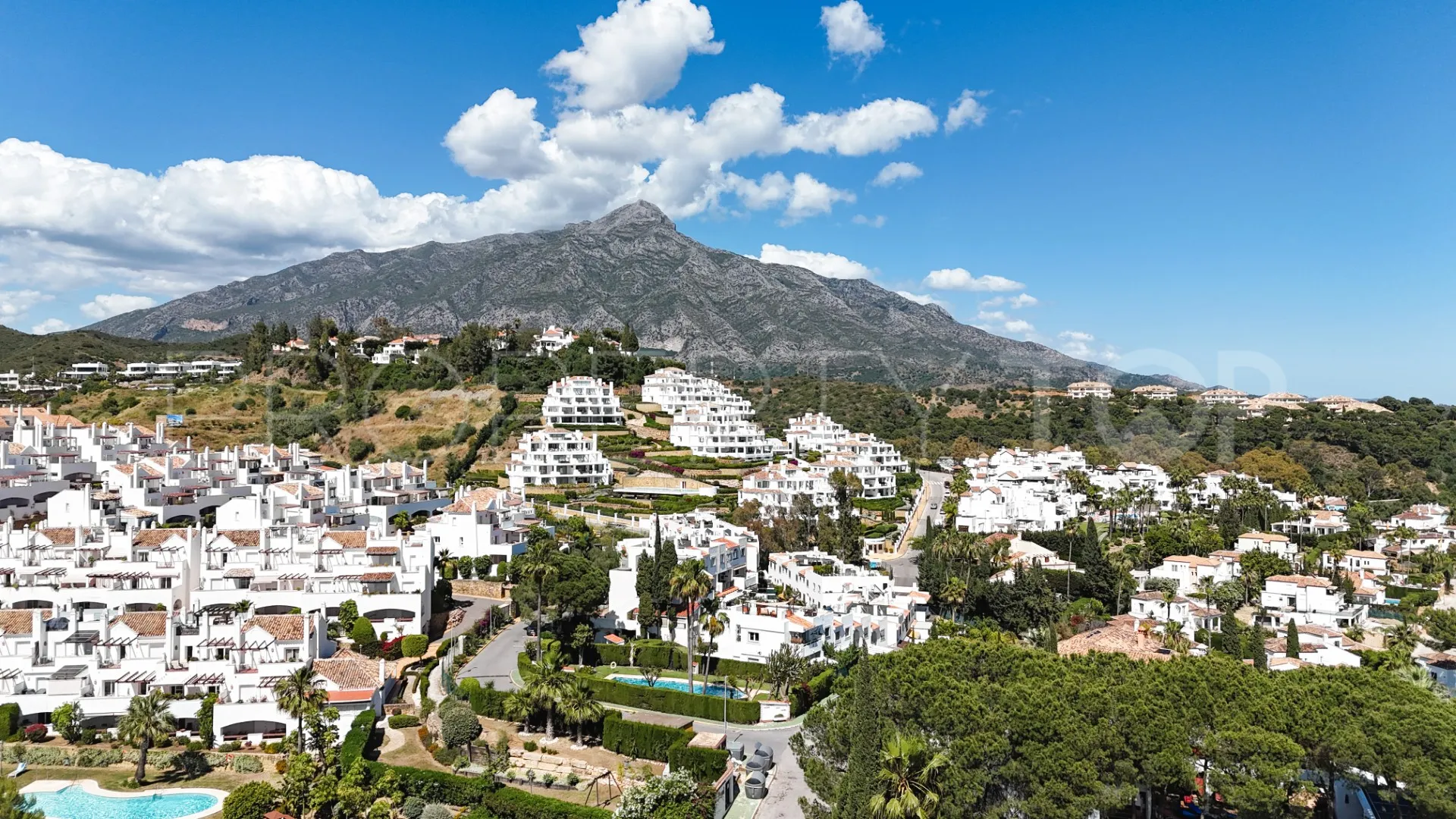 Town house for sale in Balcón del Golf