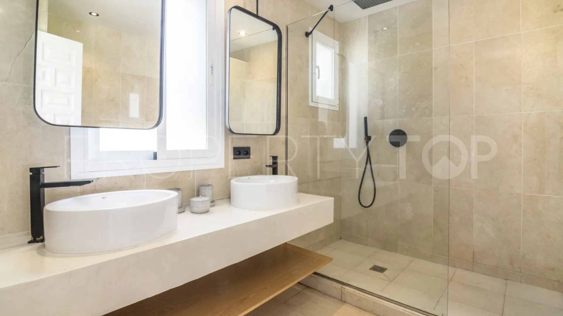 For sale Los Naranjos Country Club 3 bedrooms town house